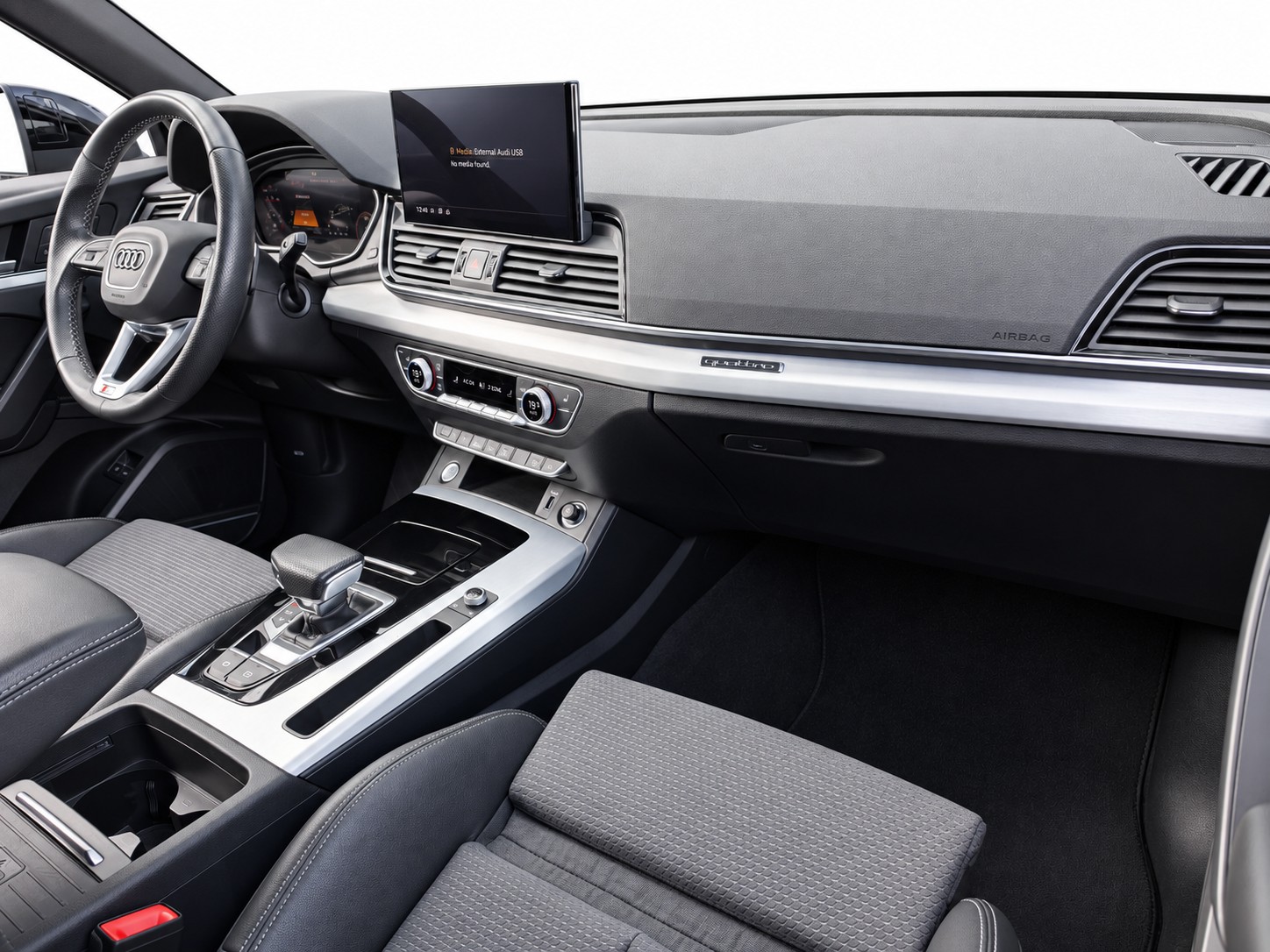 AUDI Q5 Sportback 2.0 50 TFSI e S Line quattro S-Tronic-image-17