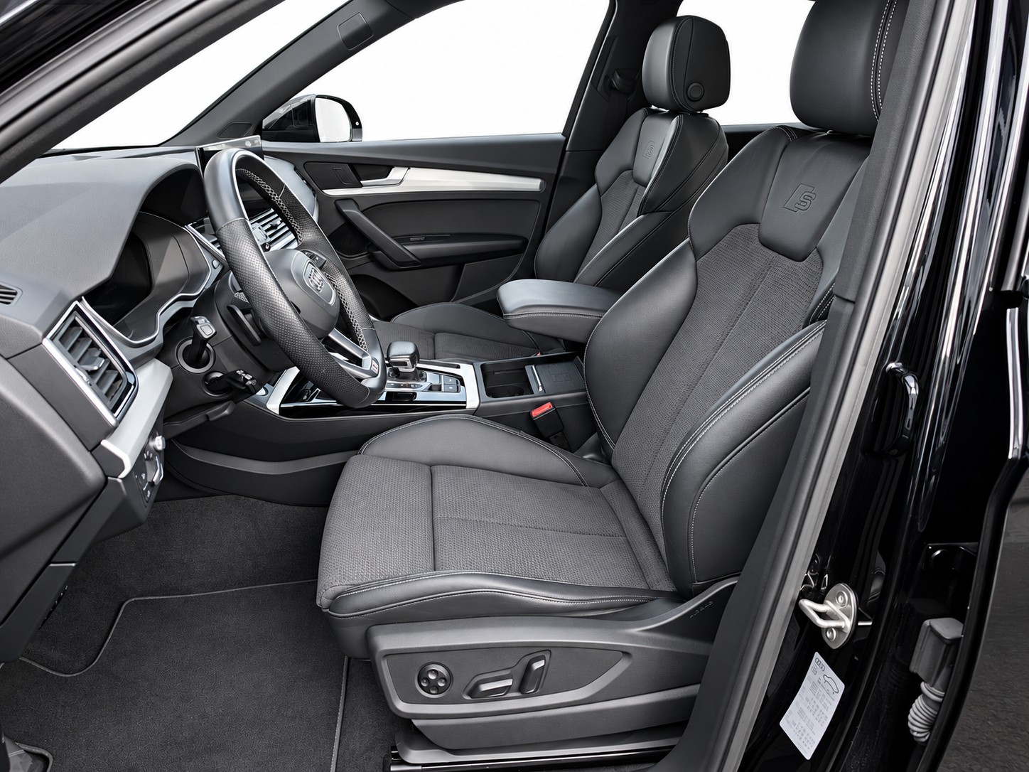 AUDI Q5 Sportback 2.0 50 TFSI e S Line quattro S-Tronic-image-12