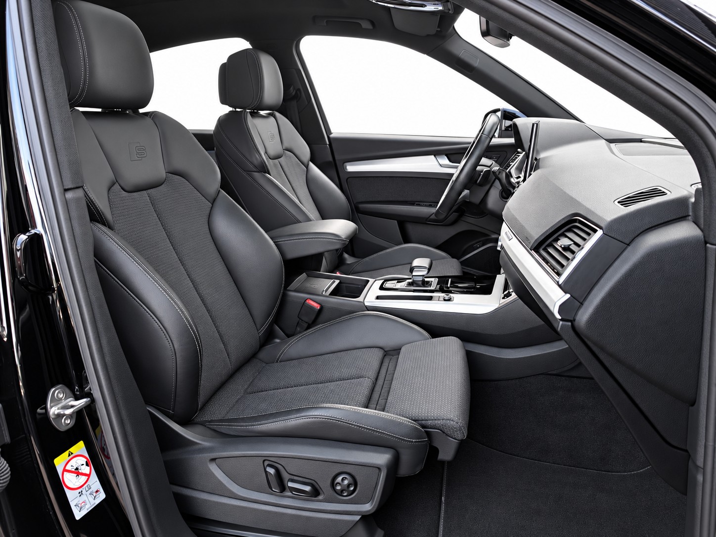 AUDI Q5 Sportback 2.0 50 TFSI e S Line quattro S-Tronic-image-16