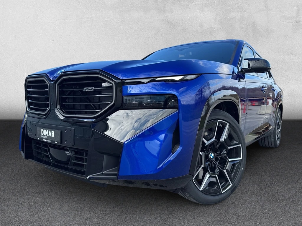 BMW XM xDrive 50e PHEV Steptronic-image-6