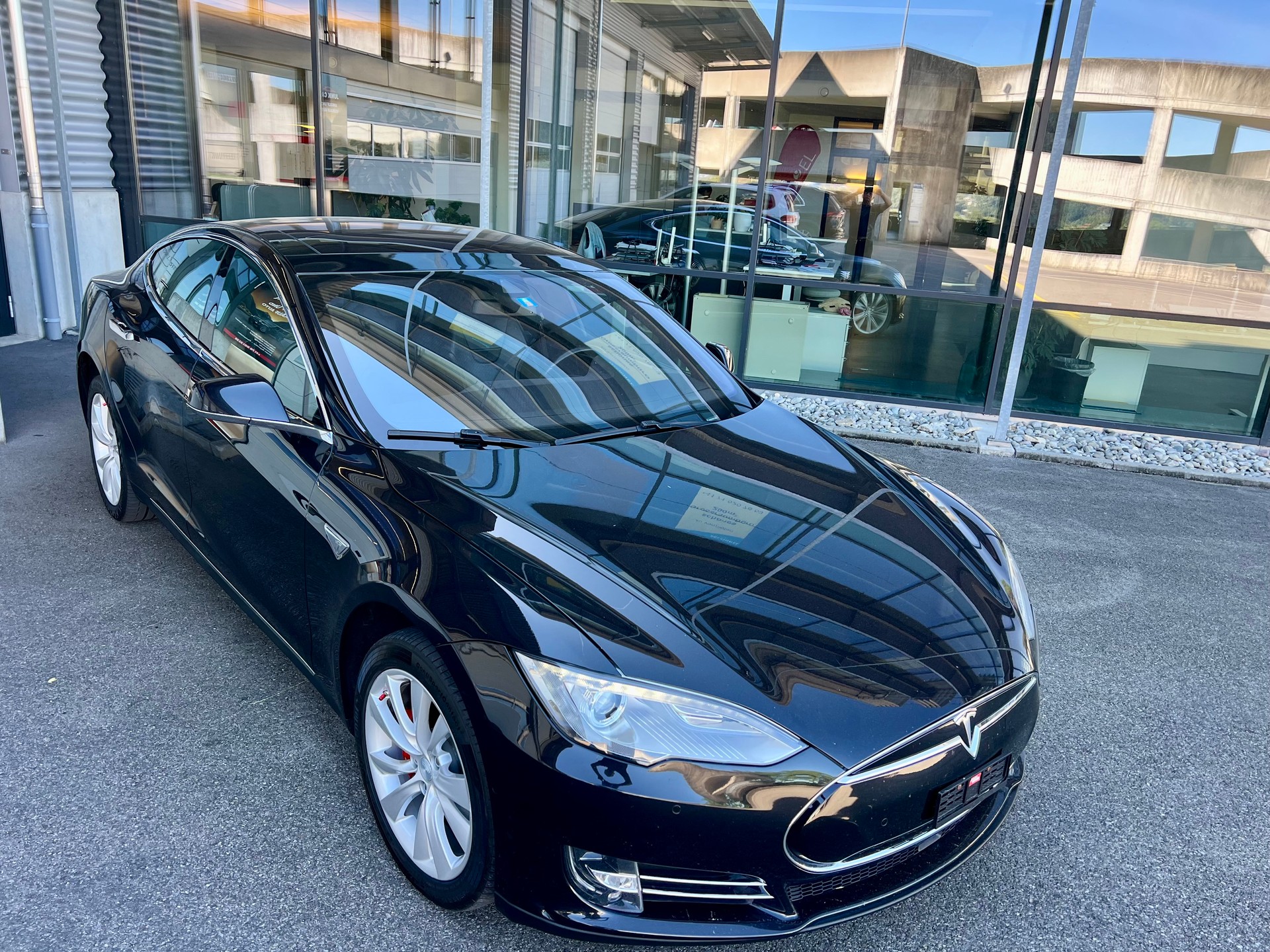 TESLA Model S 90 D Performance-image-3