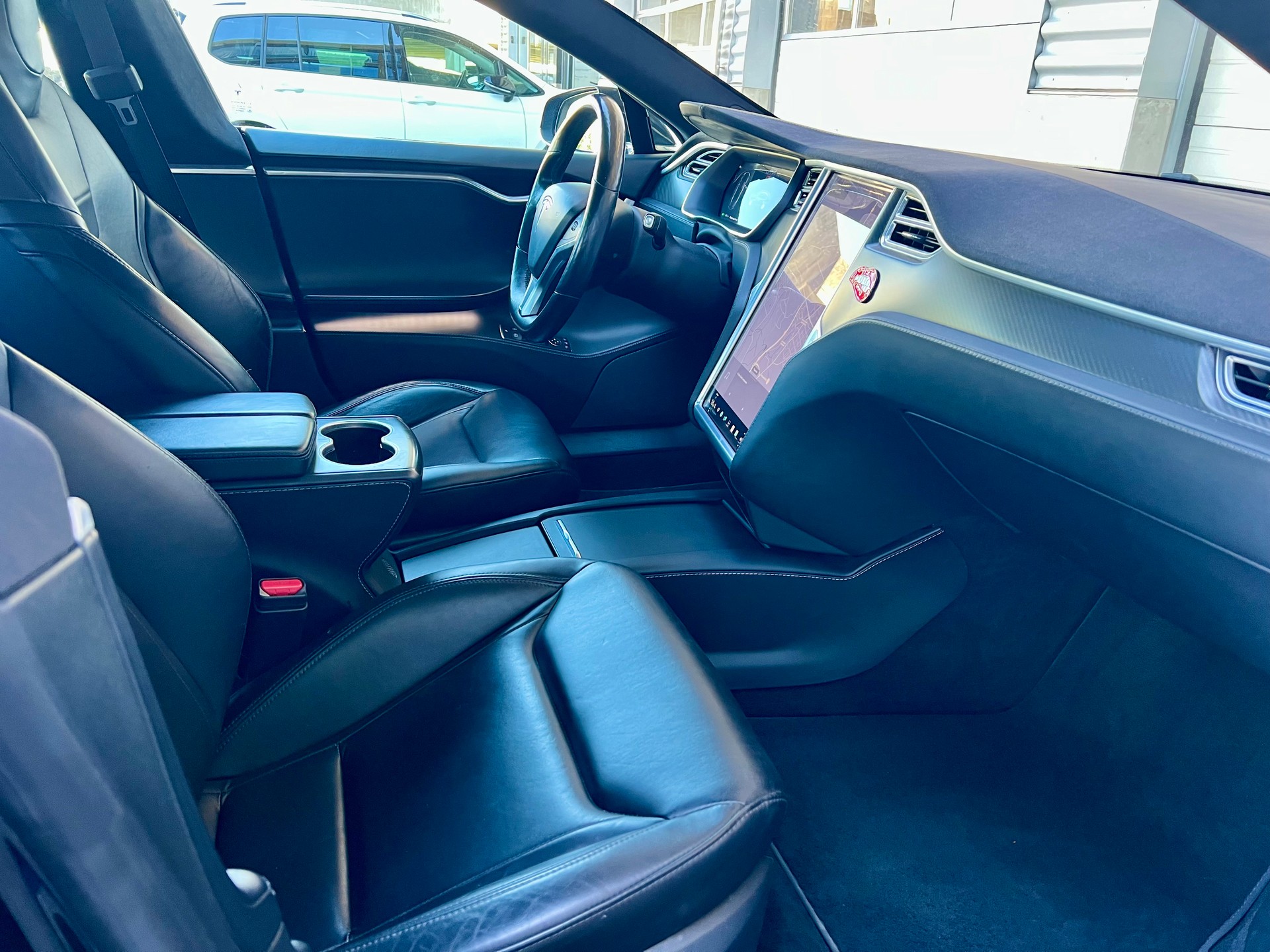 TESLA Model S 90 D Performance-image-13