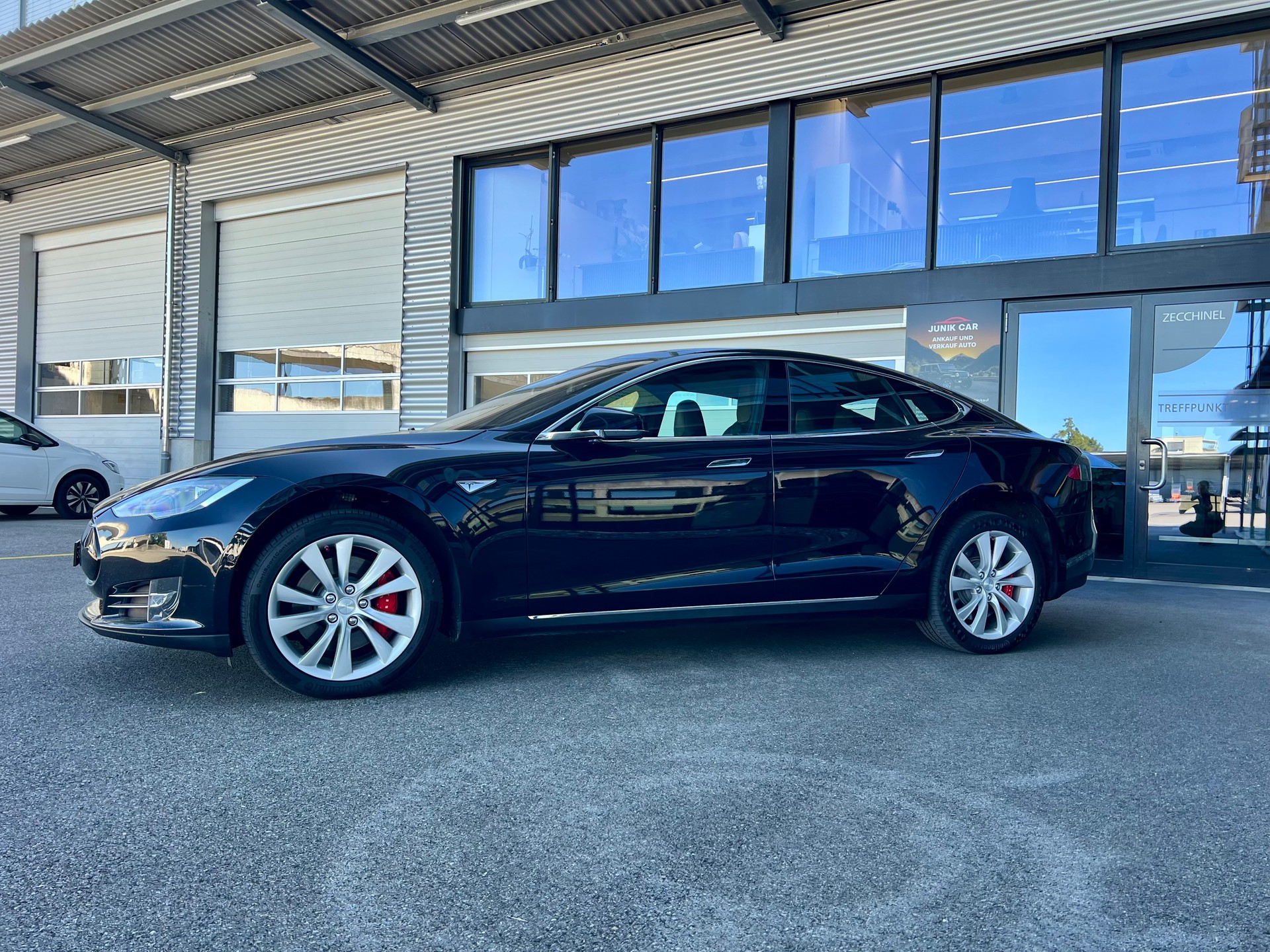TESLA Model S 90 D Performance-image-1