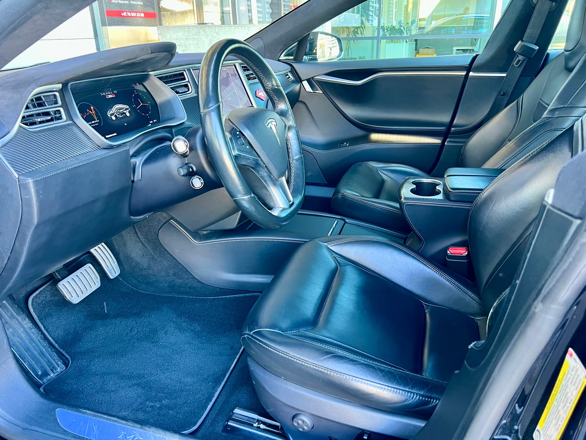 TESLA Model S 90 D Performance-image-9