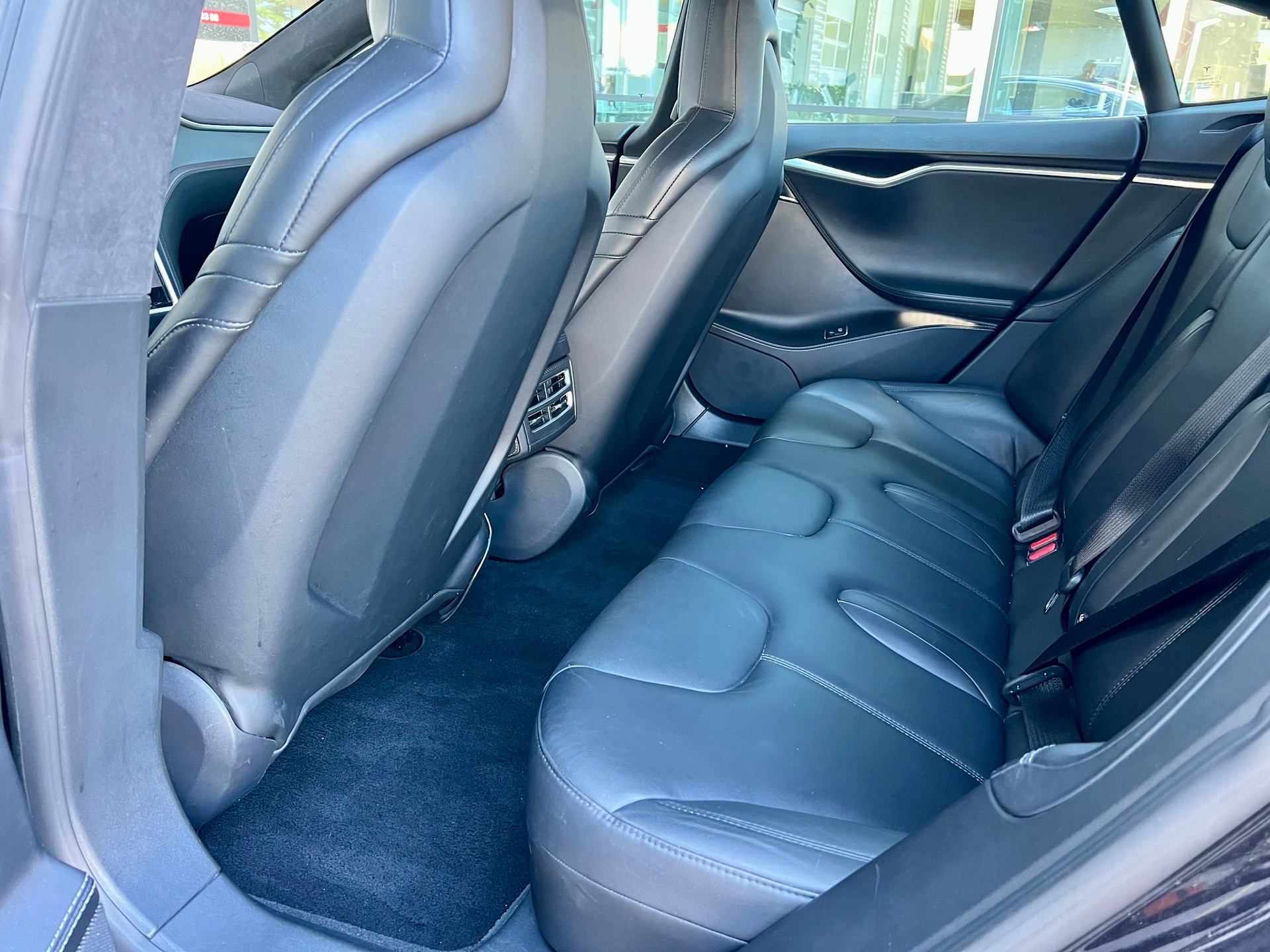 TESLA Model S 90 D Performance-image-11