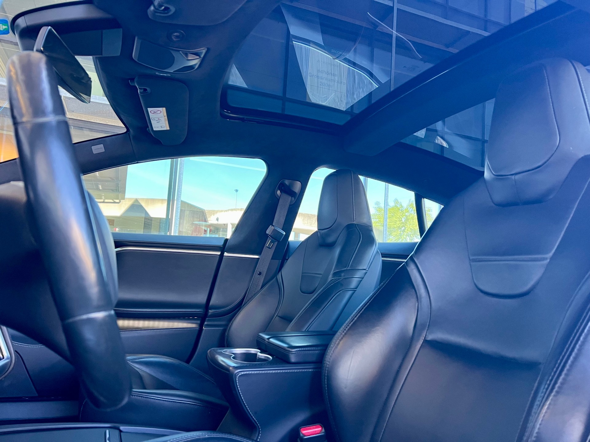 TESLA Model S 90 D Performance-image-10