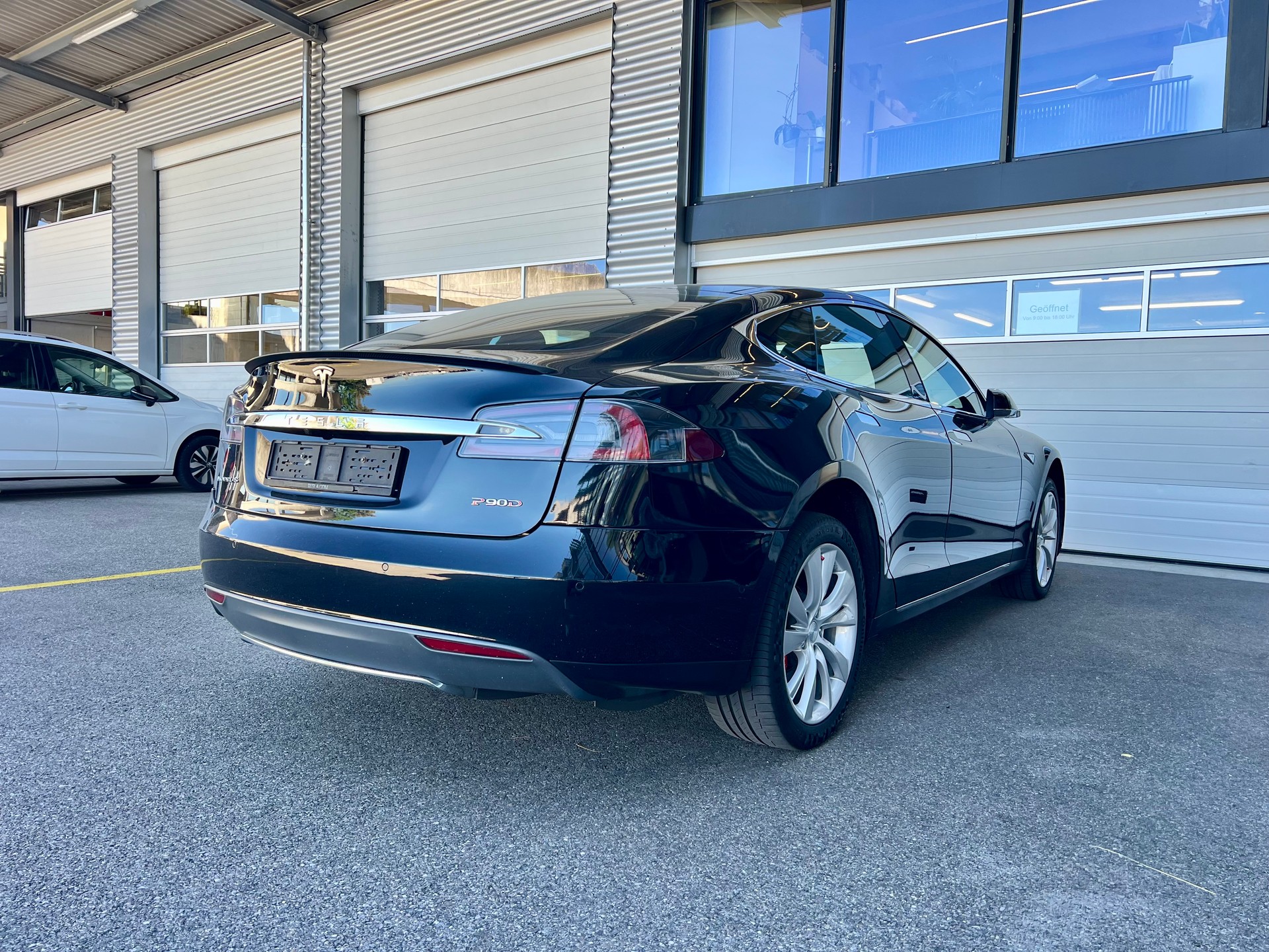 TESLA Model S 90 D Performance-image-5