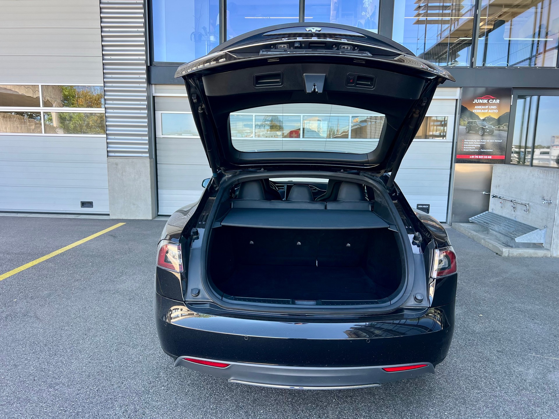 TESLA Model S 90 D Performance-image-7