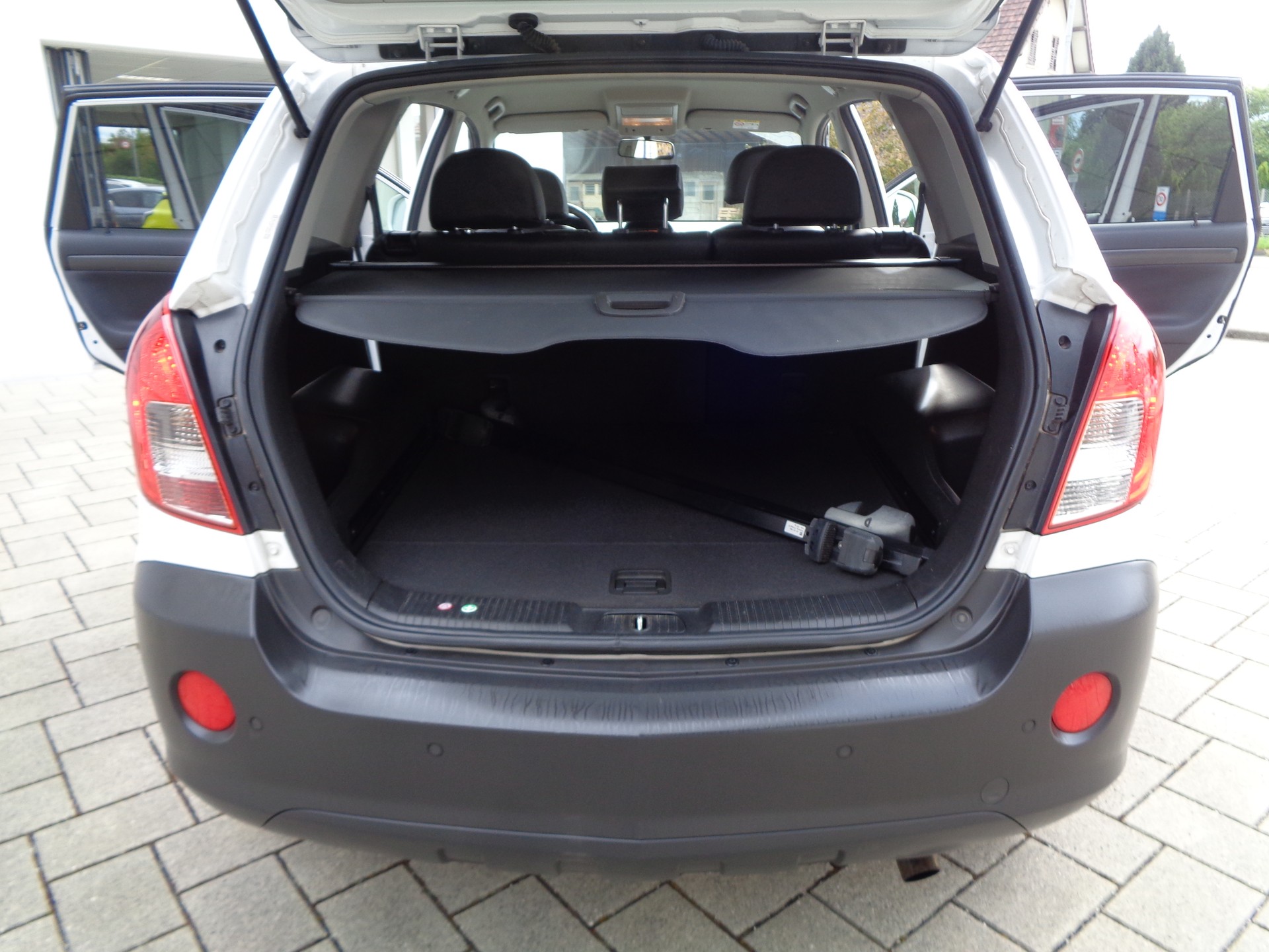 OPEL Antara 2.2 CDTi Cosmo 4WD Automatic-image-11