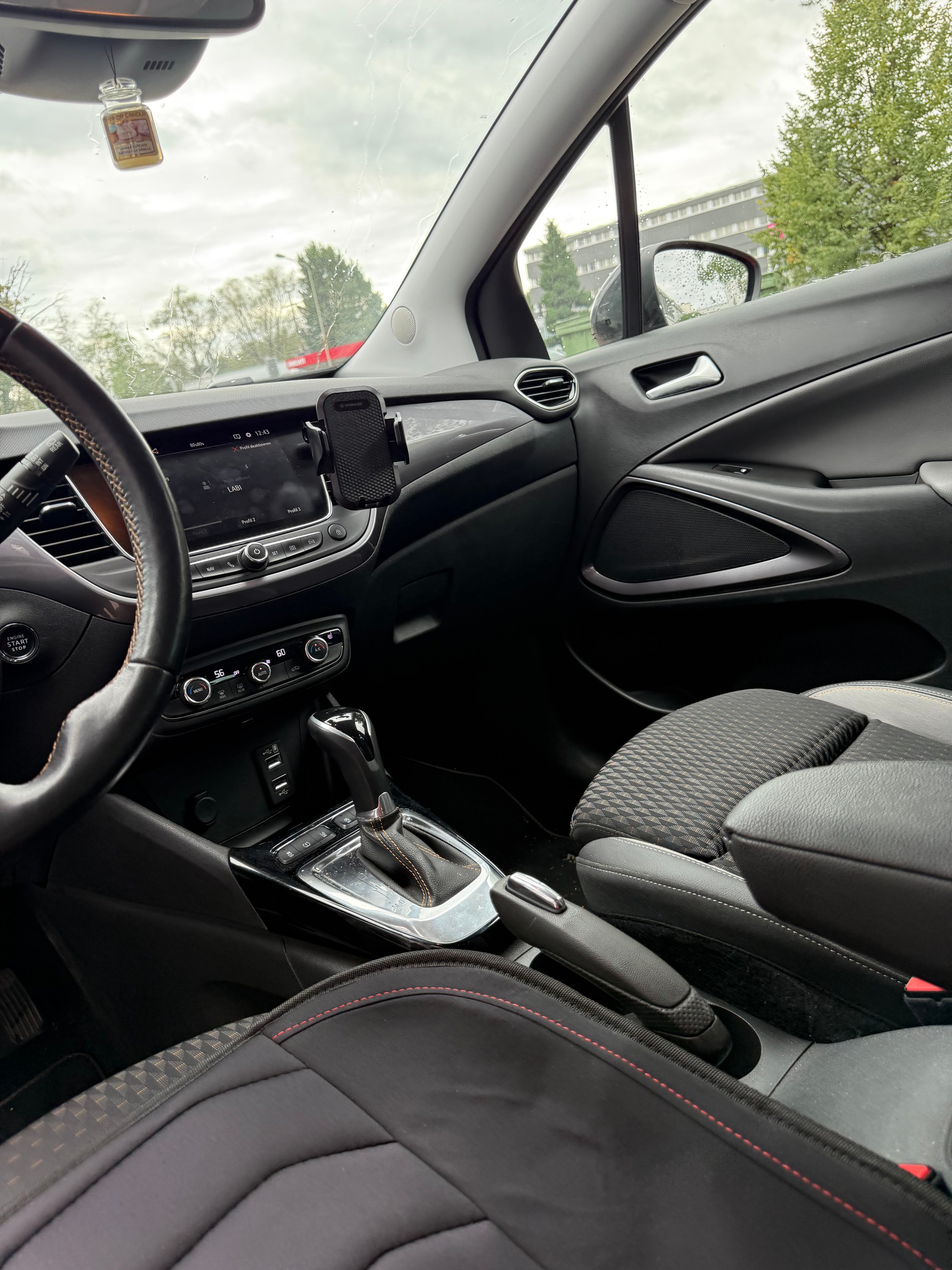 OPEL Crossland X 1.2i Ultimate Automat-image-11