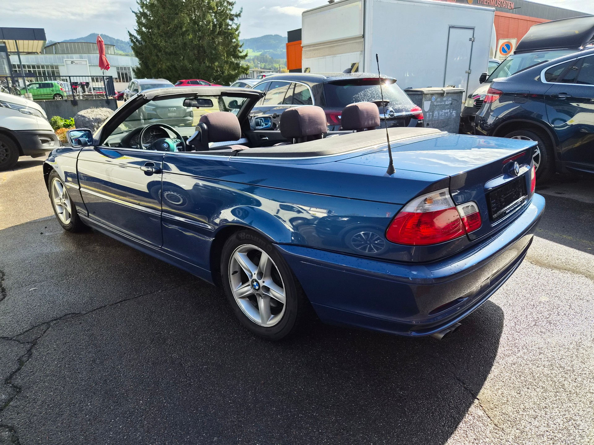 BMW 325Ci Cabriolet-image-9