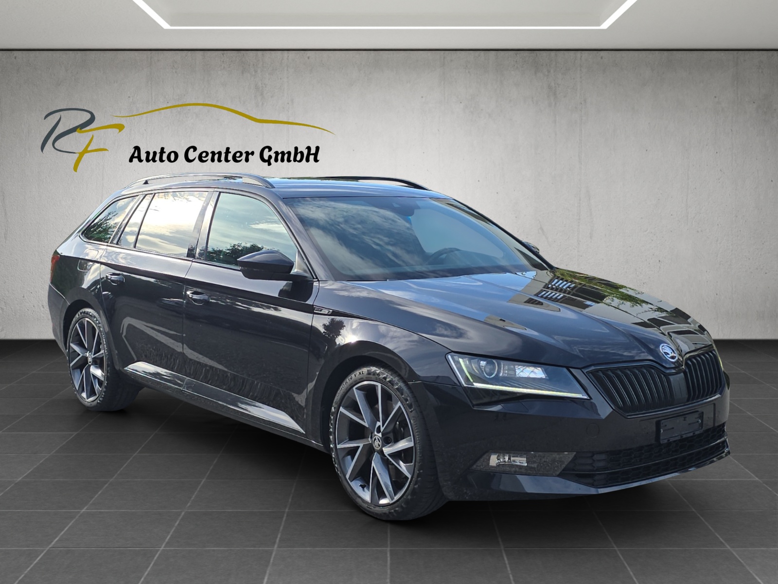 SKODA Superb Combi 2.0 TSI Sport Line DSG 4x4-image-2