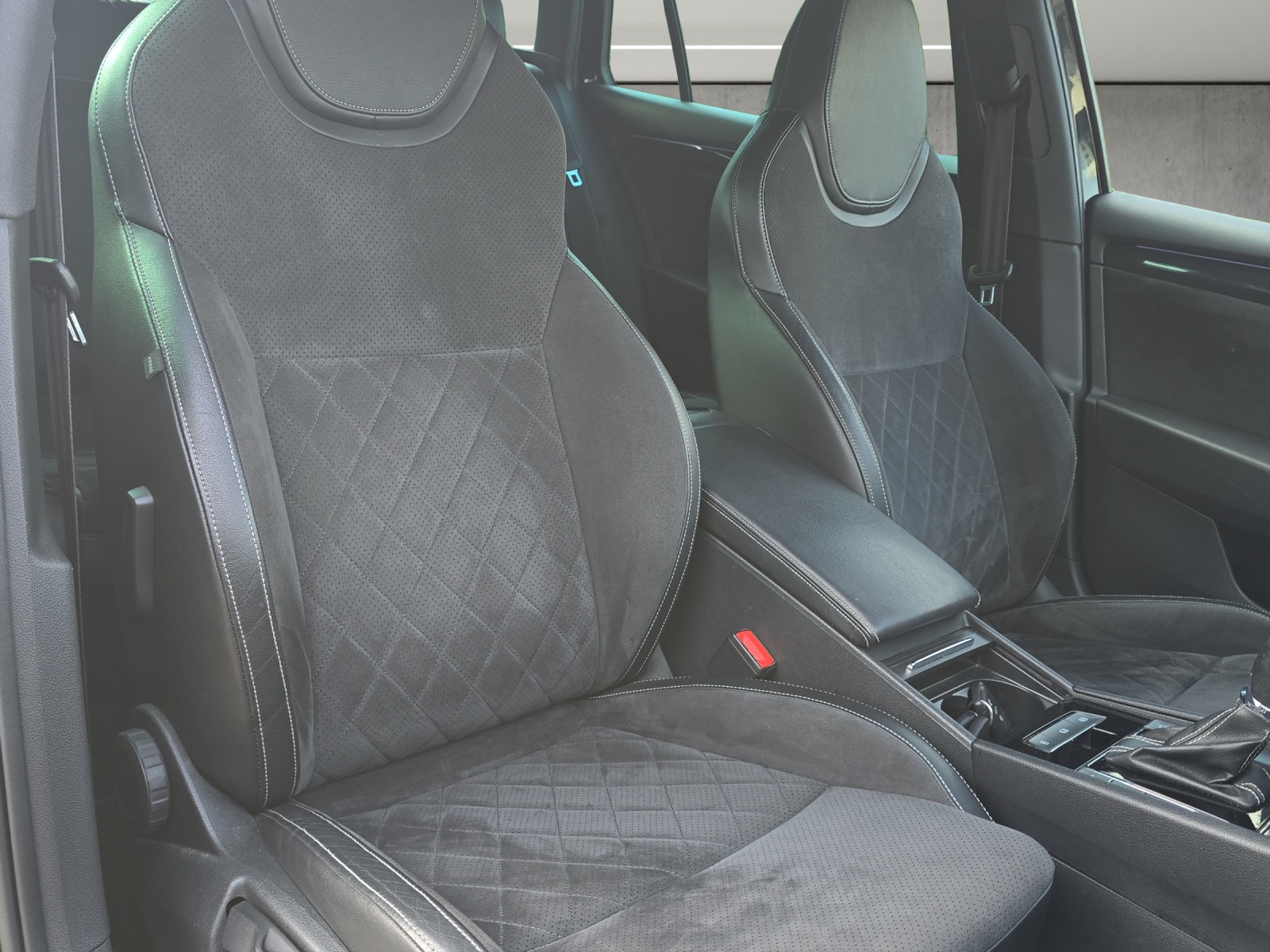 SKODA Superb Combi 2.0 TSI Sport Line DSG 4x4-image-10