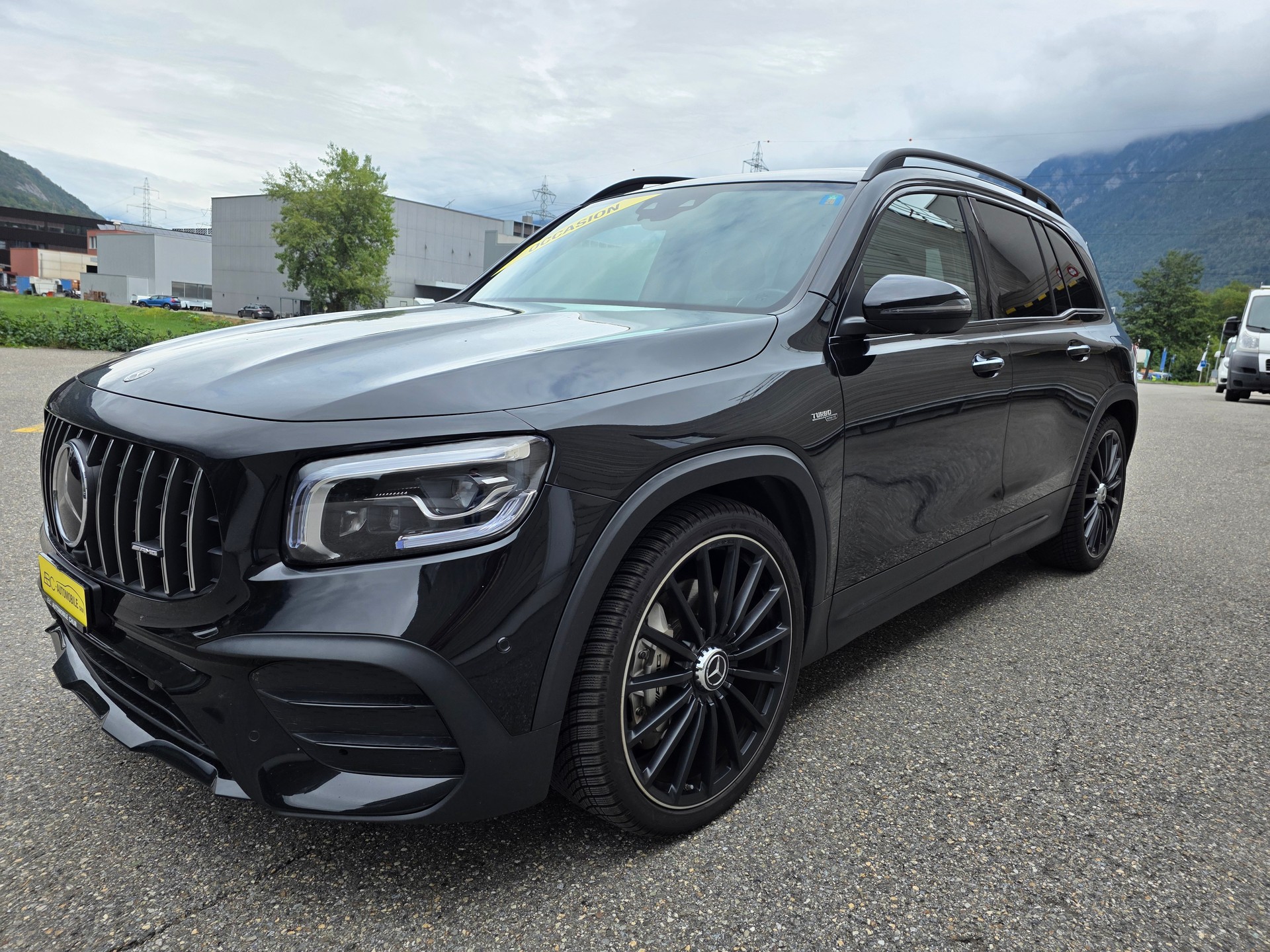 MERCEDES-BENZ GLB 35 AMG 4Matic 8G-Tronic BLACK LINE-image-4