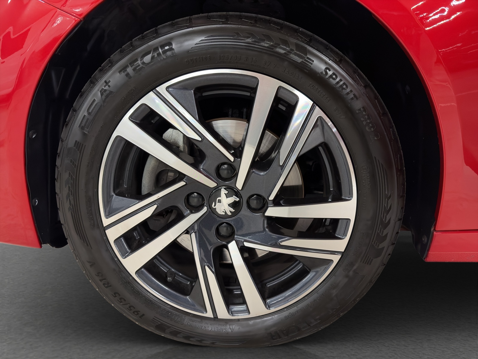 PEUGEOT 208 1.2 PureTech 130 PS Allure Pack-image-14