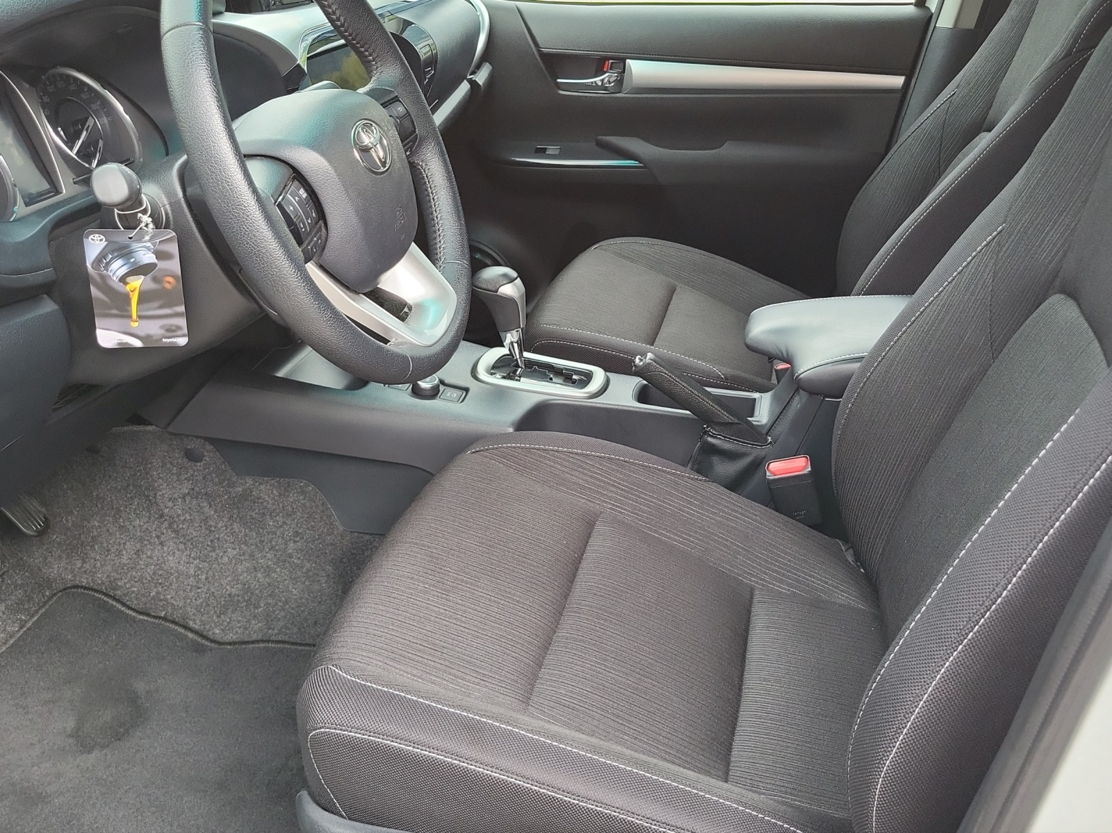 TOYOTA Hilux Double Cab.-Pick-up 2.8 D-4D Style MHEV 204 Style-image-12