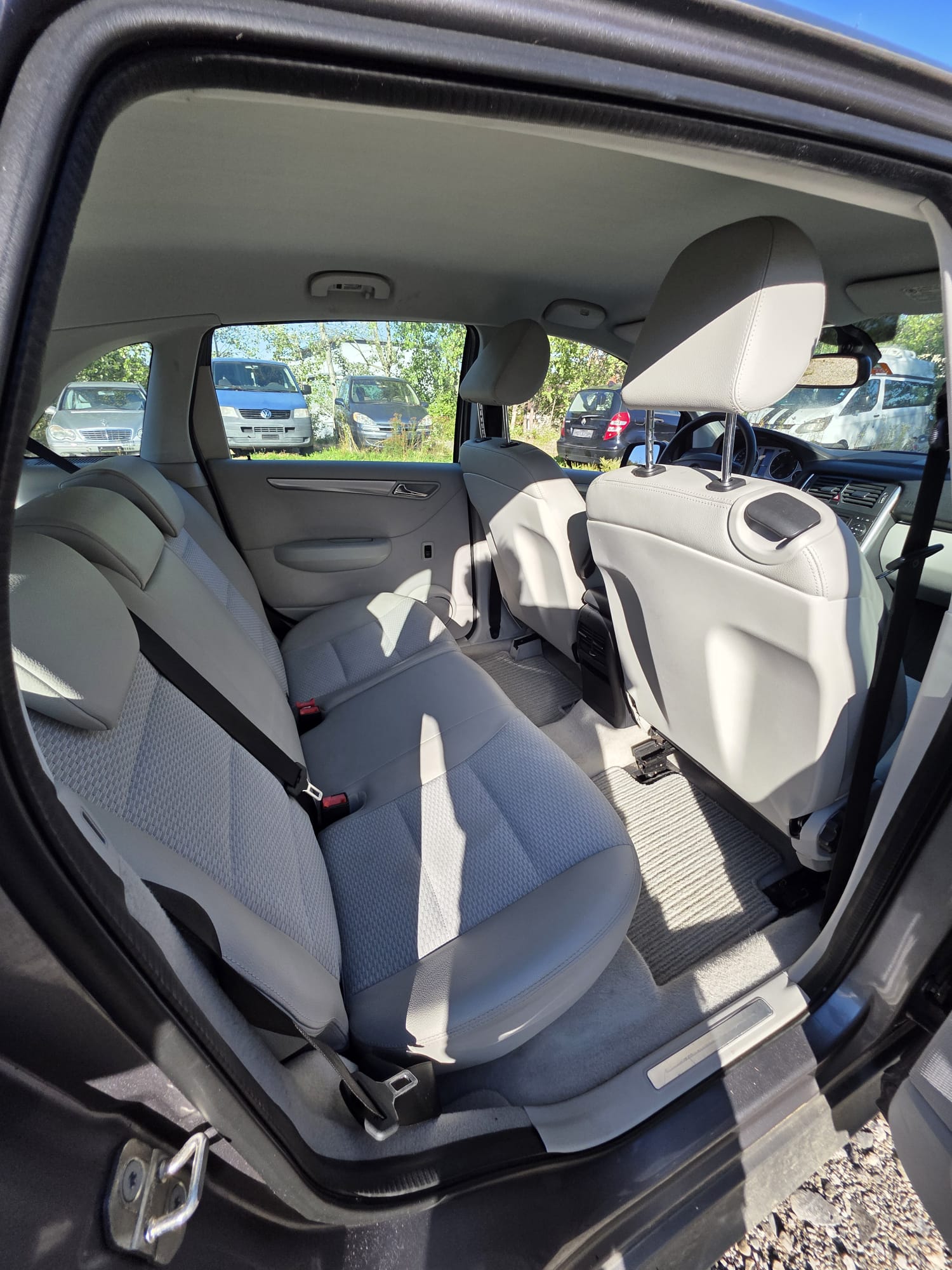 MERCEDES-BENZ B 200-image-7