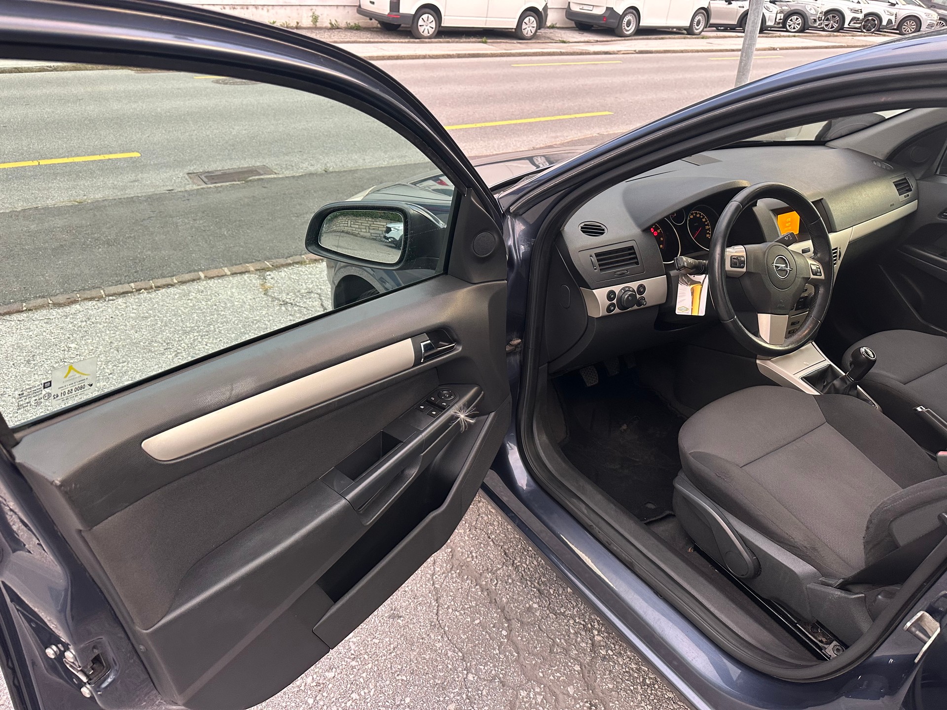 OPEL Astra 1.8i 16V Enjoy-image-7