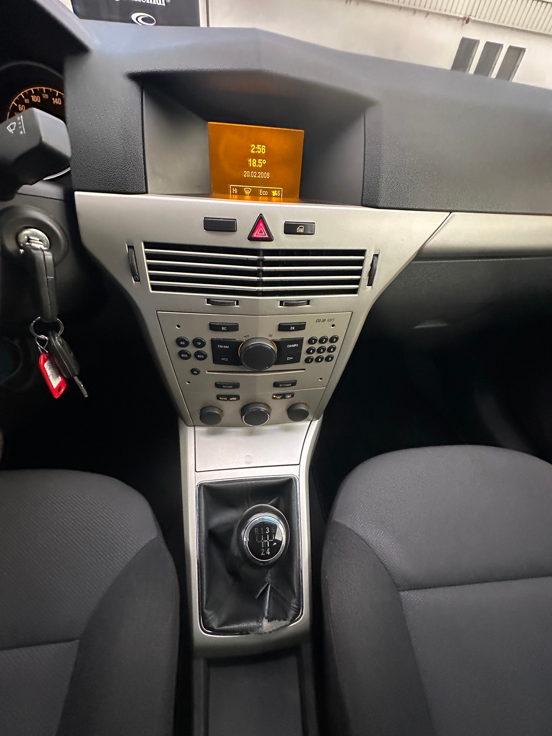OPEL Astra 1.8i 16V Enjoy-image-12