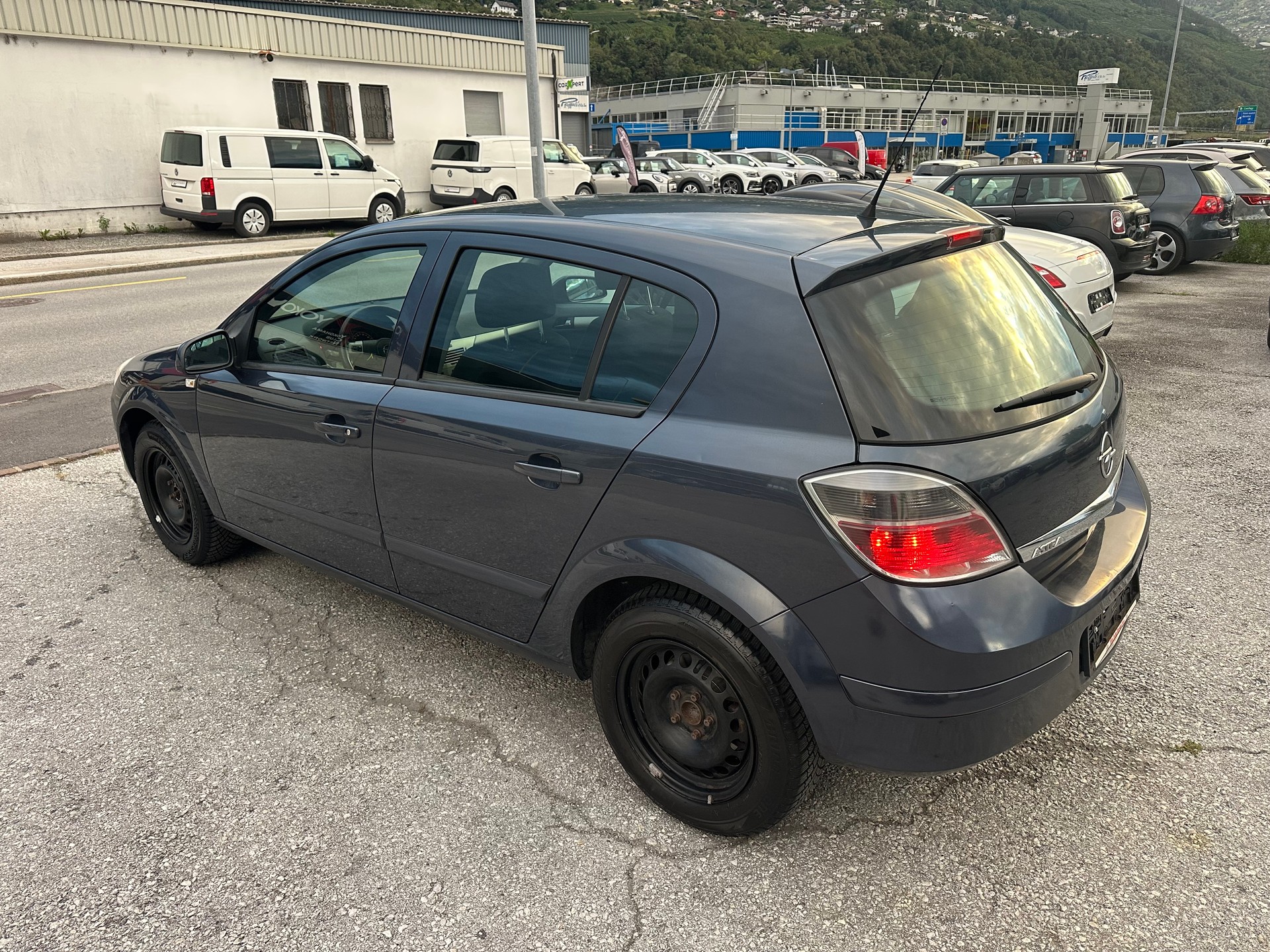 OPEL Astra 1.8i 16V Enjoy-image-5