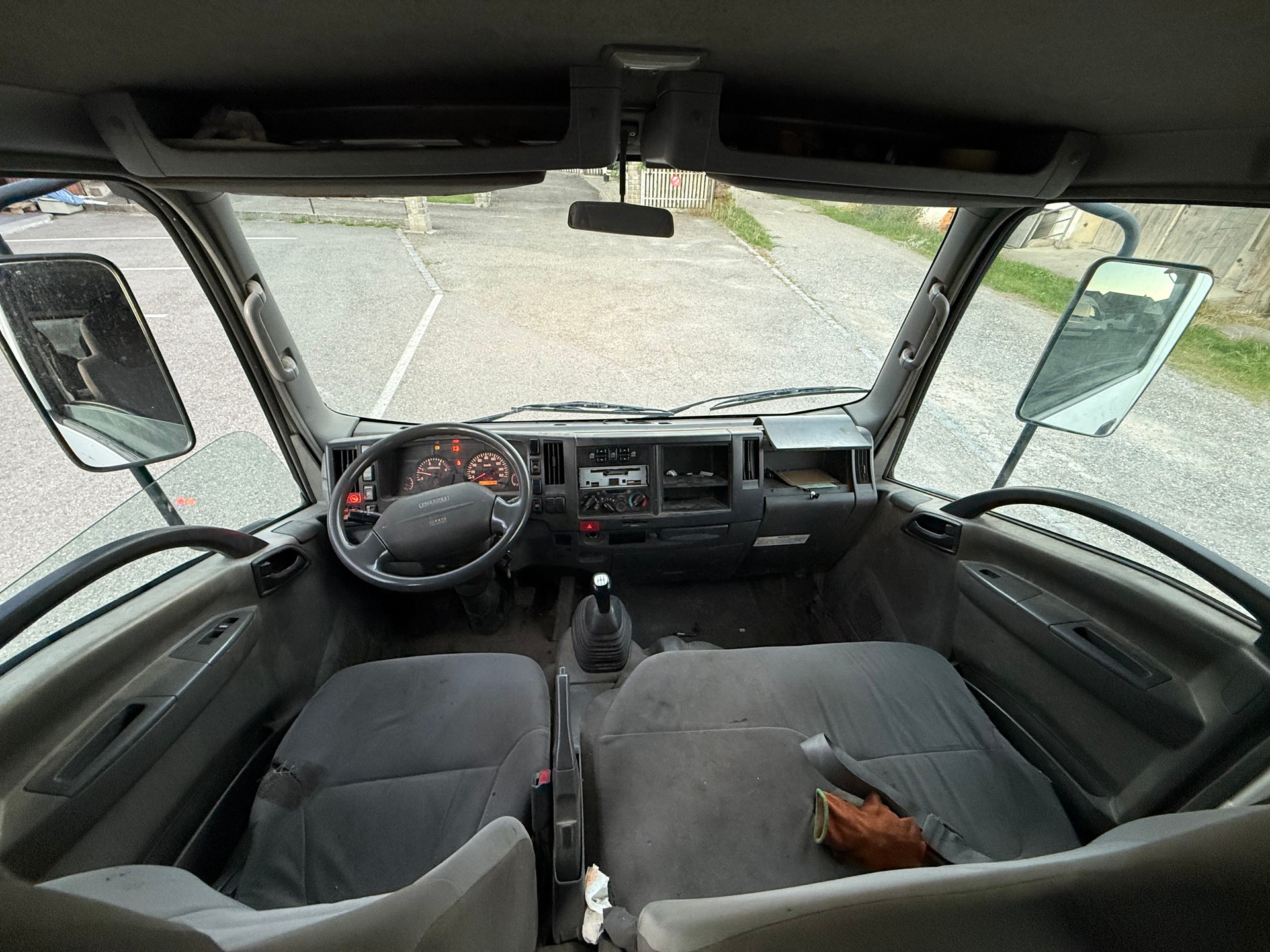 ISUZU NLR 85 - L 35 G CREW-image-8
