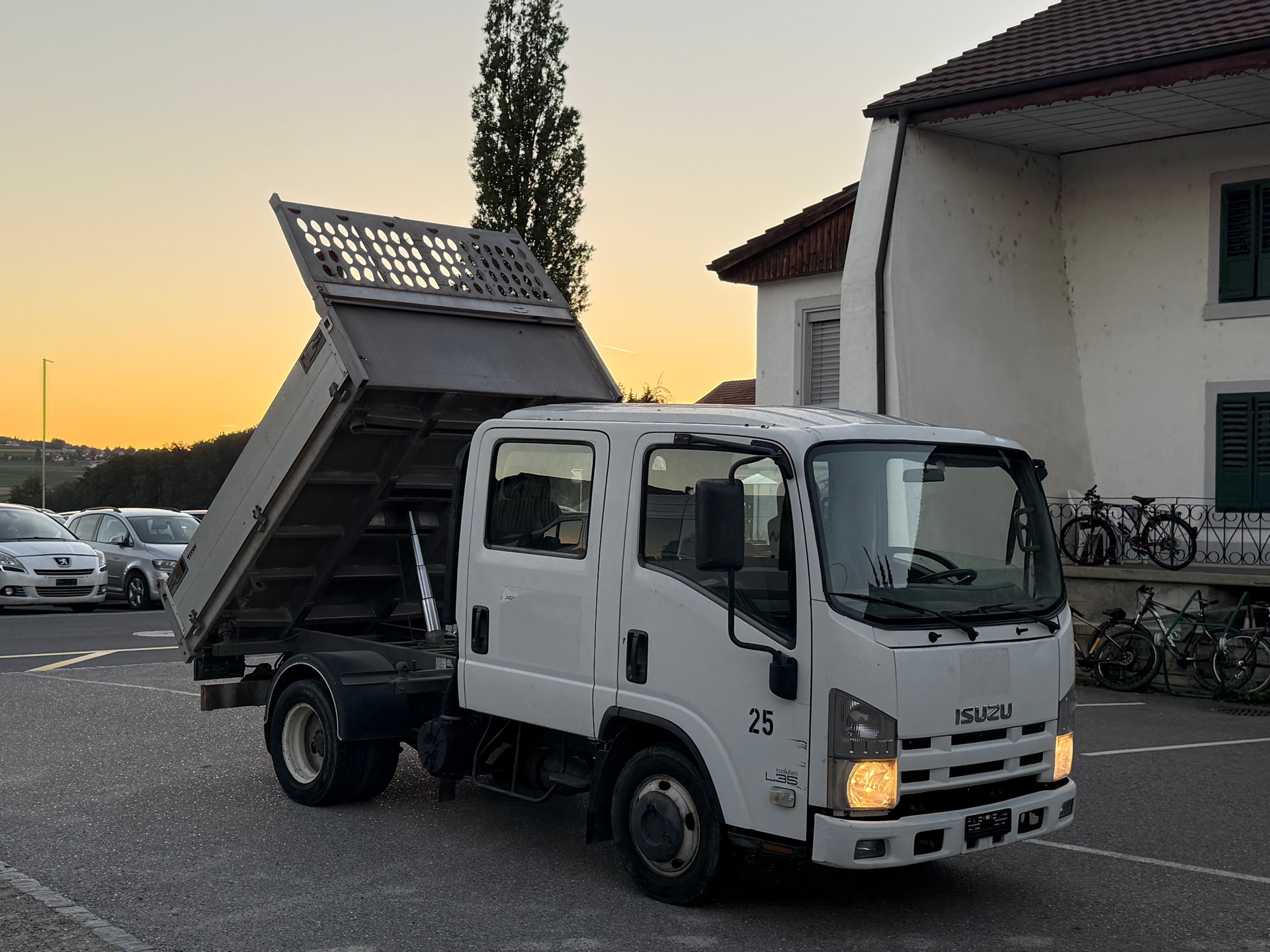ISUZU NLR 85 - L 35 G CREW-image-3