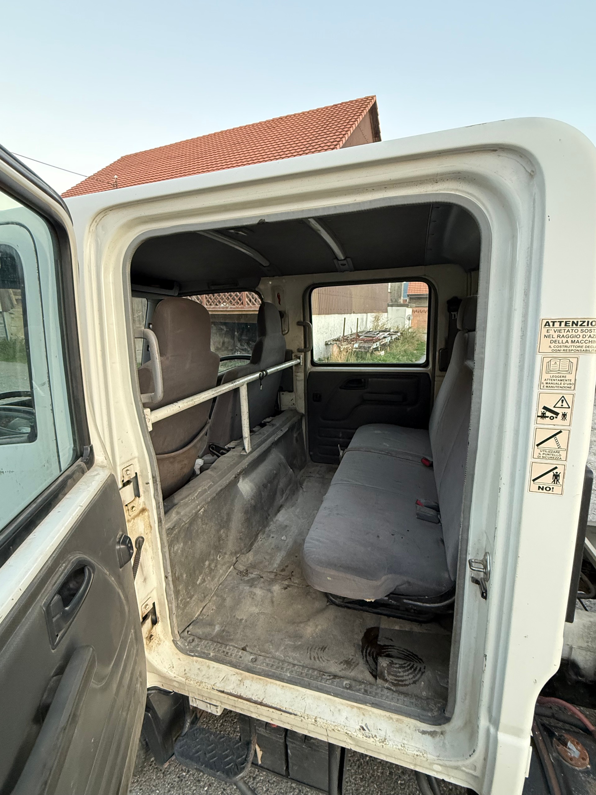 ISUZU NLR 85 - L 35 G CREW-image-7