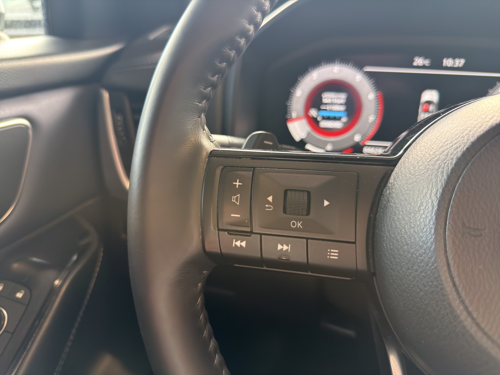 NISSAN Qashqai 1.3 DIG-T Tekna 4x4-image-43