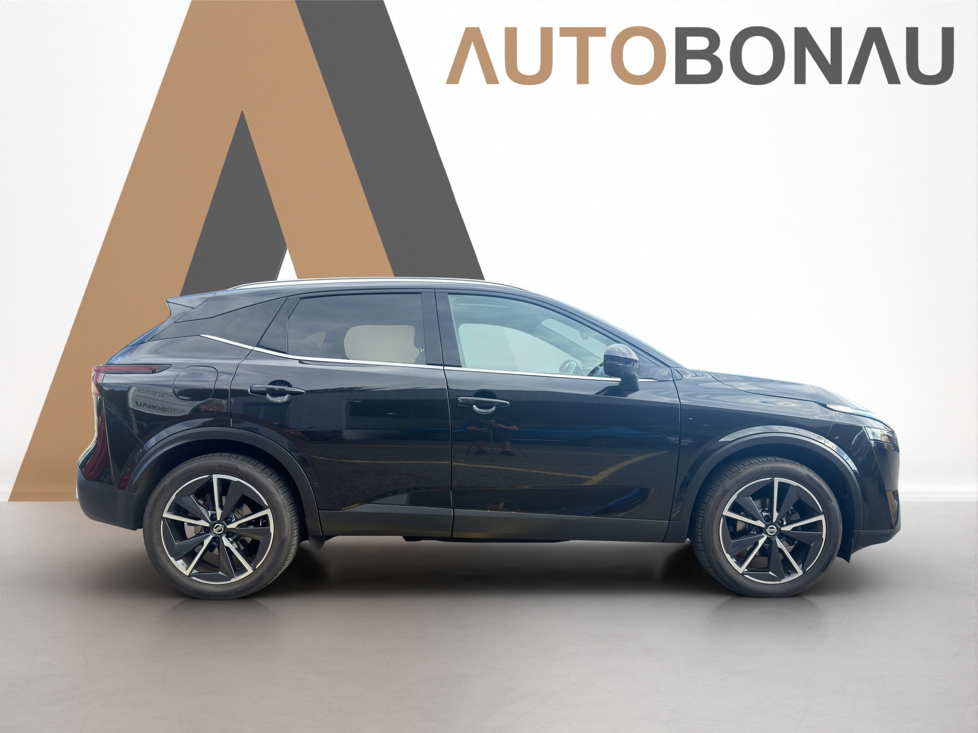 NISSAN Qashqai 1.3 DIG-T Tekna 4x4-image-5