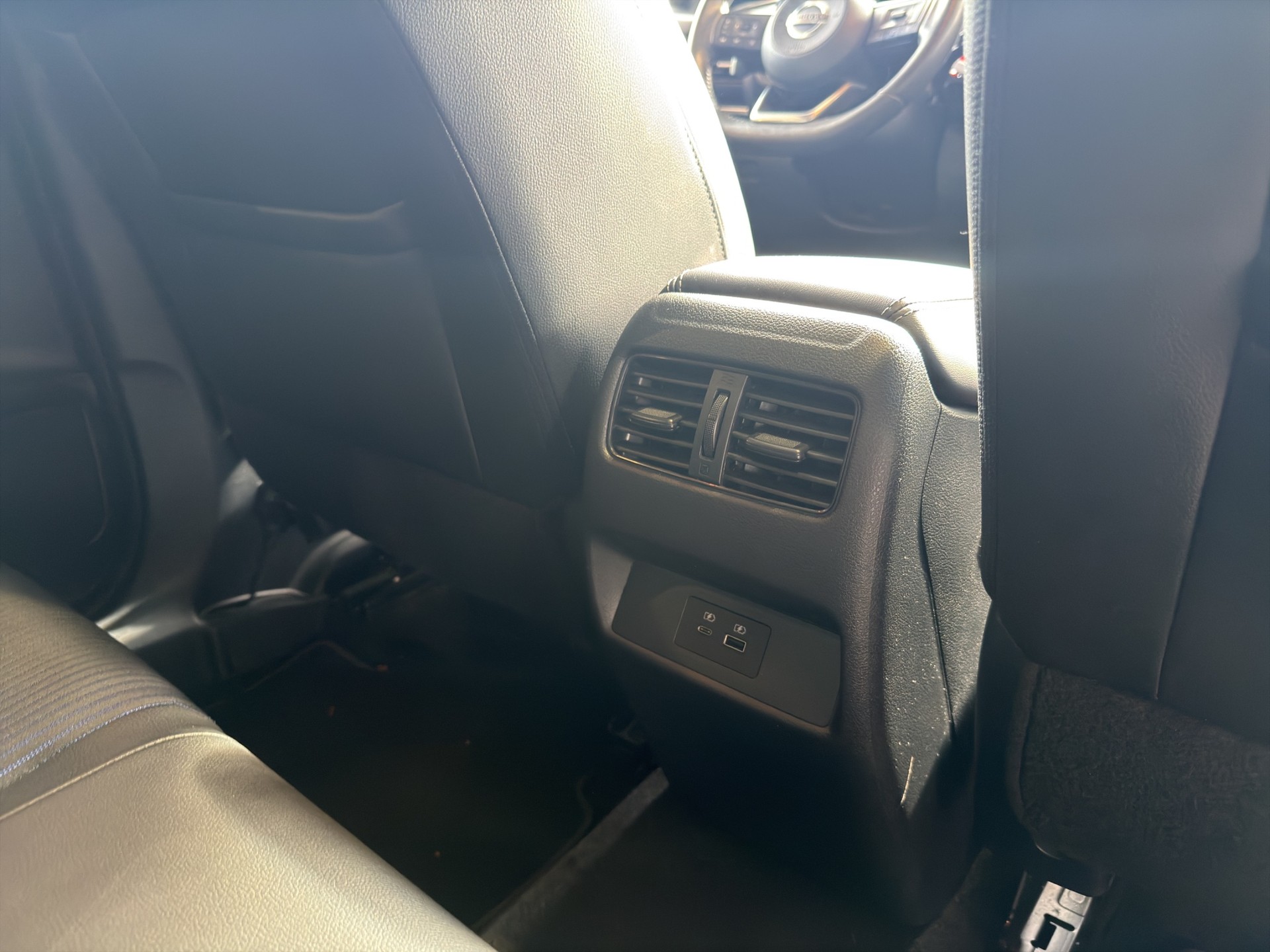 NISSAN Qashqai 1.3 DIG-T Tekna 4x4-image-32