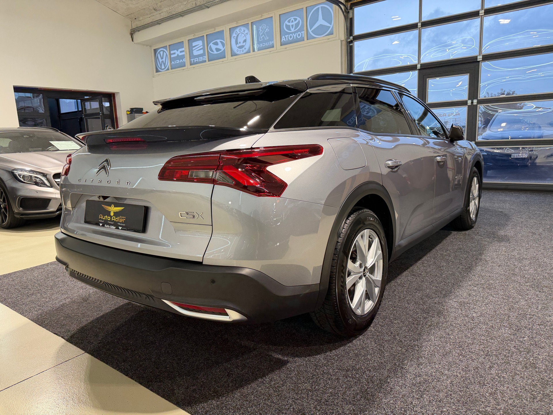 CITROEN C5 X 1.6i PureTech Shine EAT8-image-4