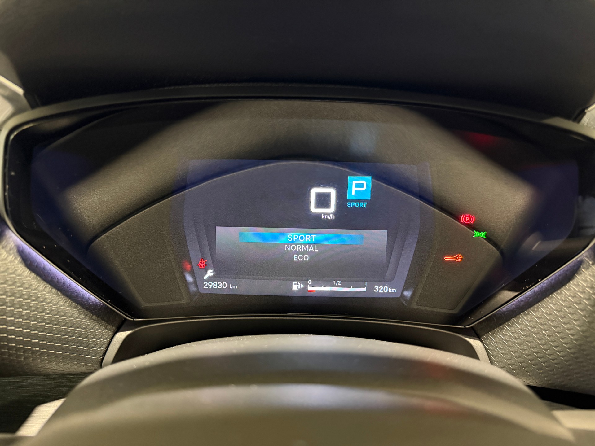 CITROEN C5 X 1.6i PureTech Shine EAT8-image-17
