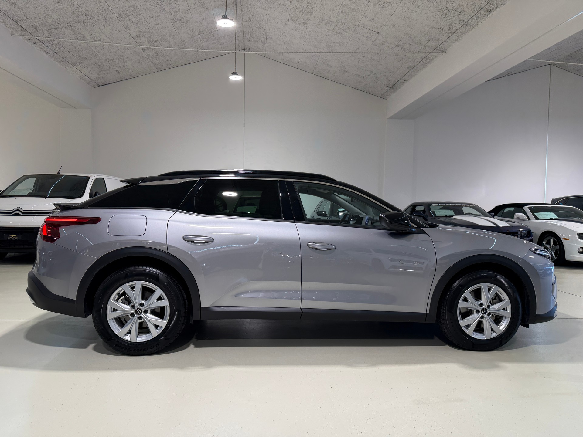 CITROEN C5 X 1.6i PureTech Shine EAT8-image-6