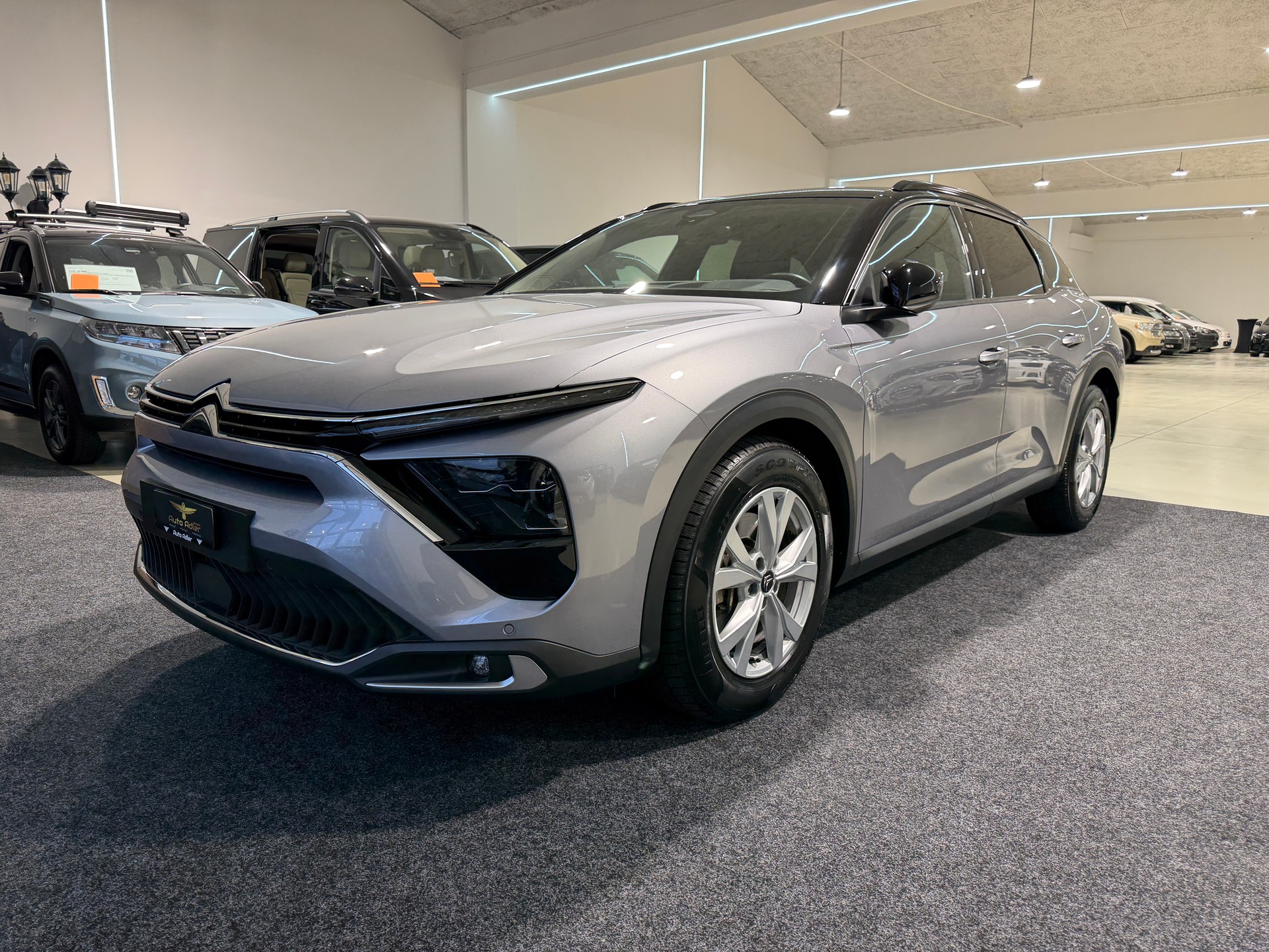 CITROEN C5 X 1.6i PureTech Shine EAT8-image-1
