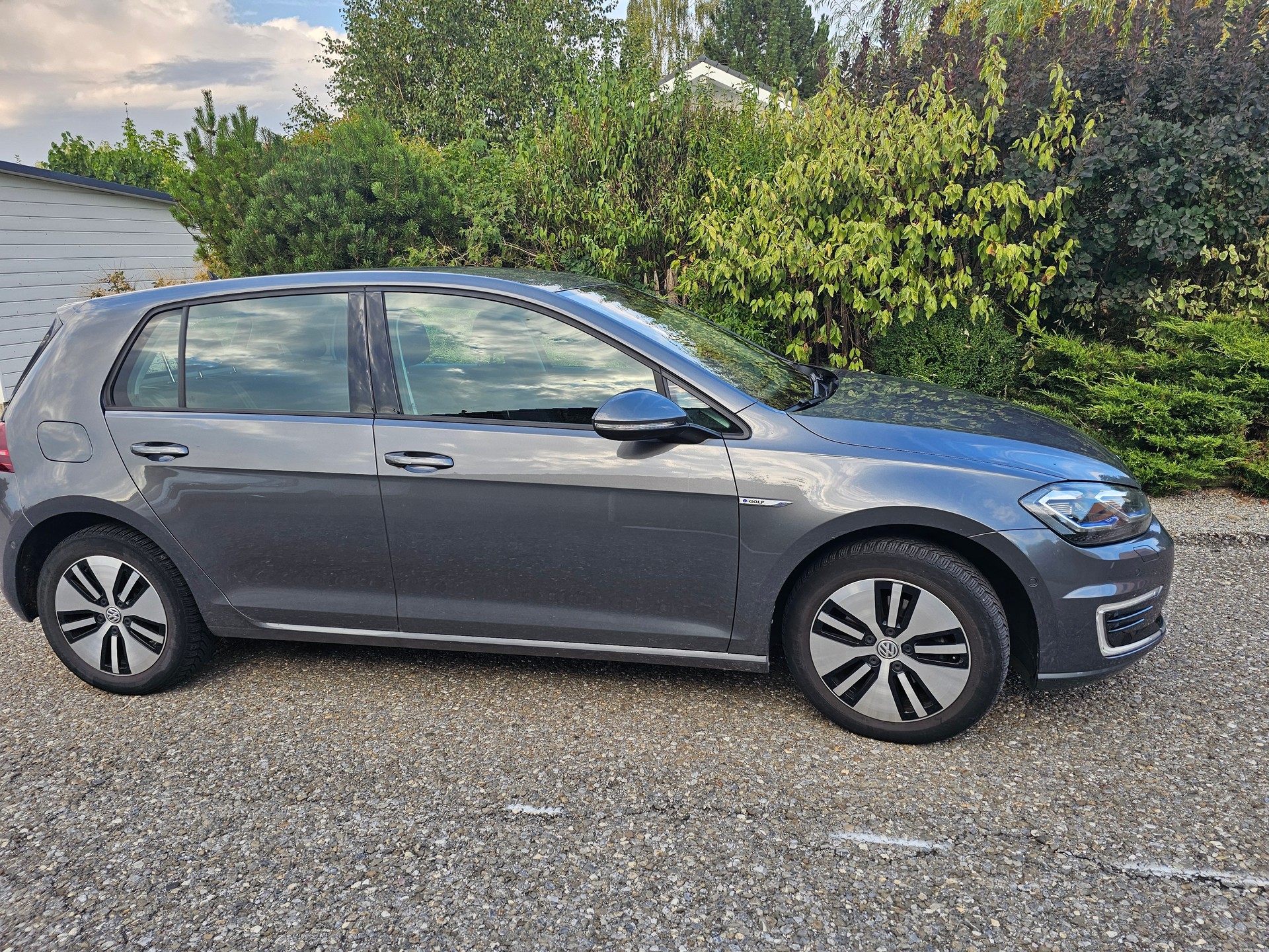 VW e-image-1