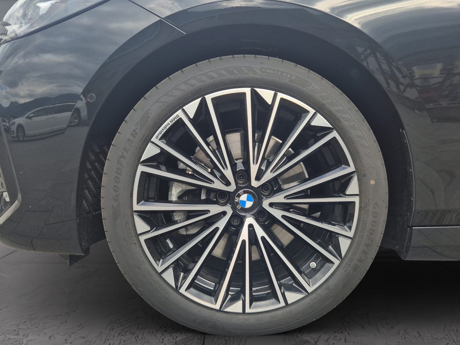 BMW 223i xDrive Active Tourer-image-8
