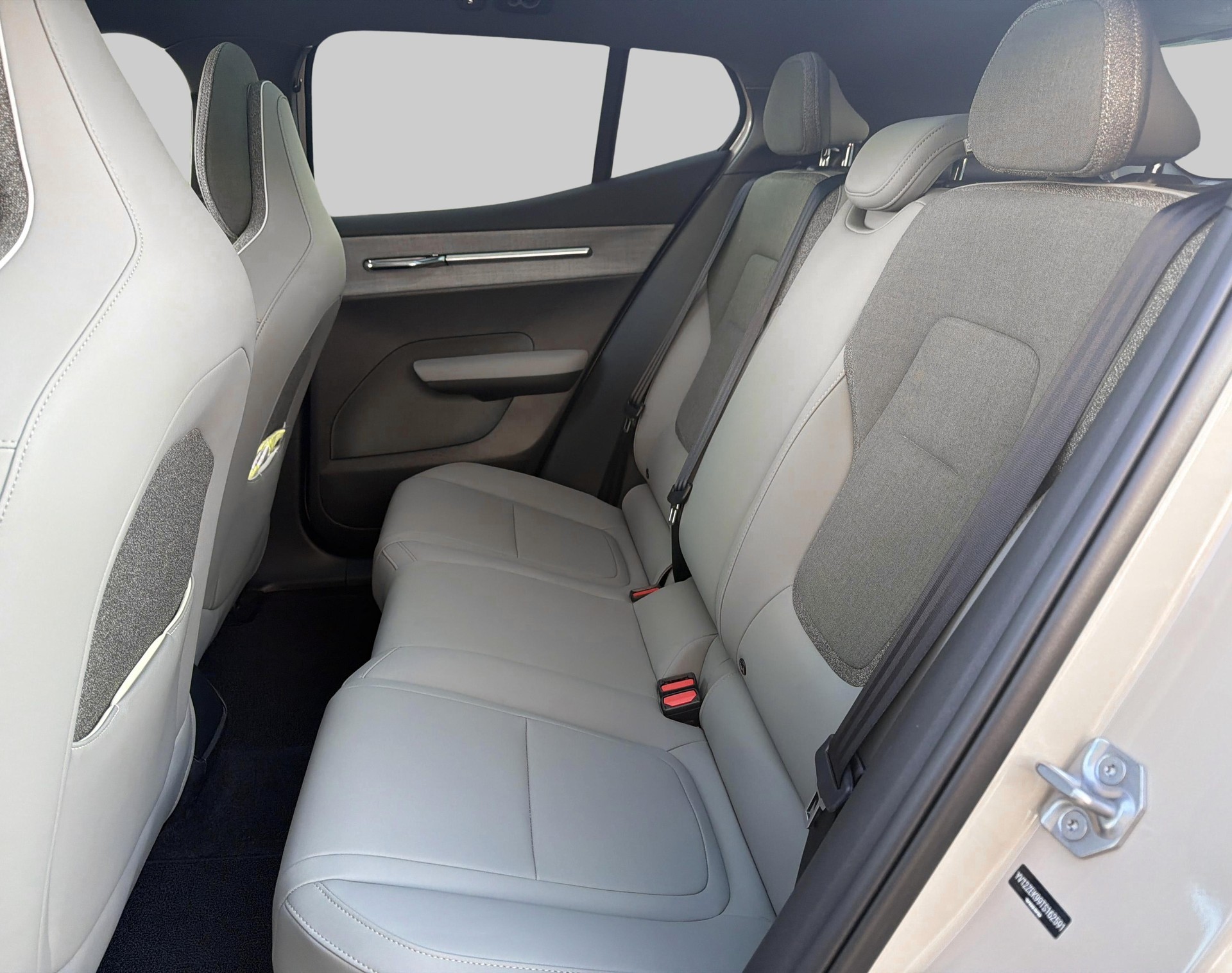 VOLVO EX 30 E60 Twin Ultra Performanc-image-6