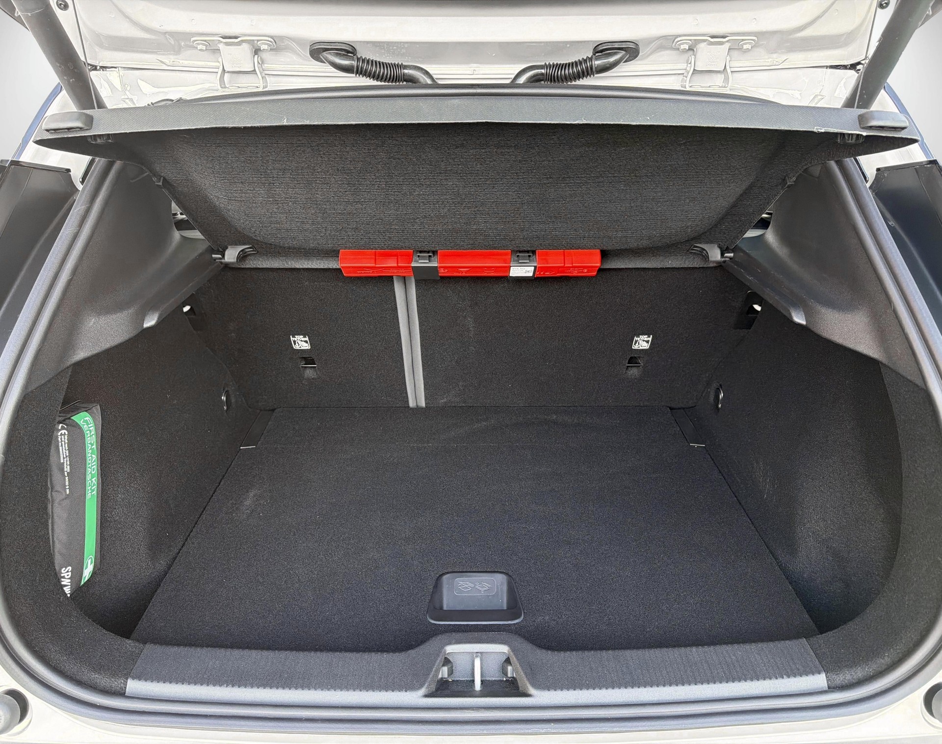 VOLVO EX 30 E60 Twin Ultra Performanc-image-11