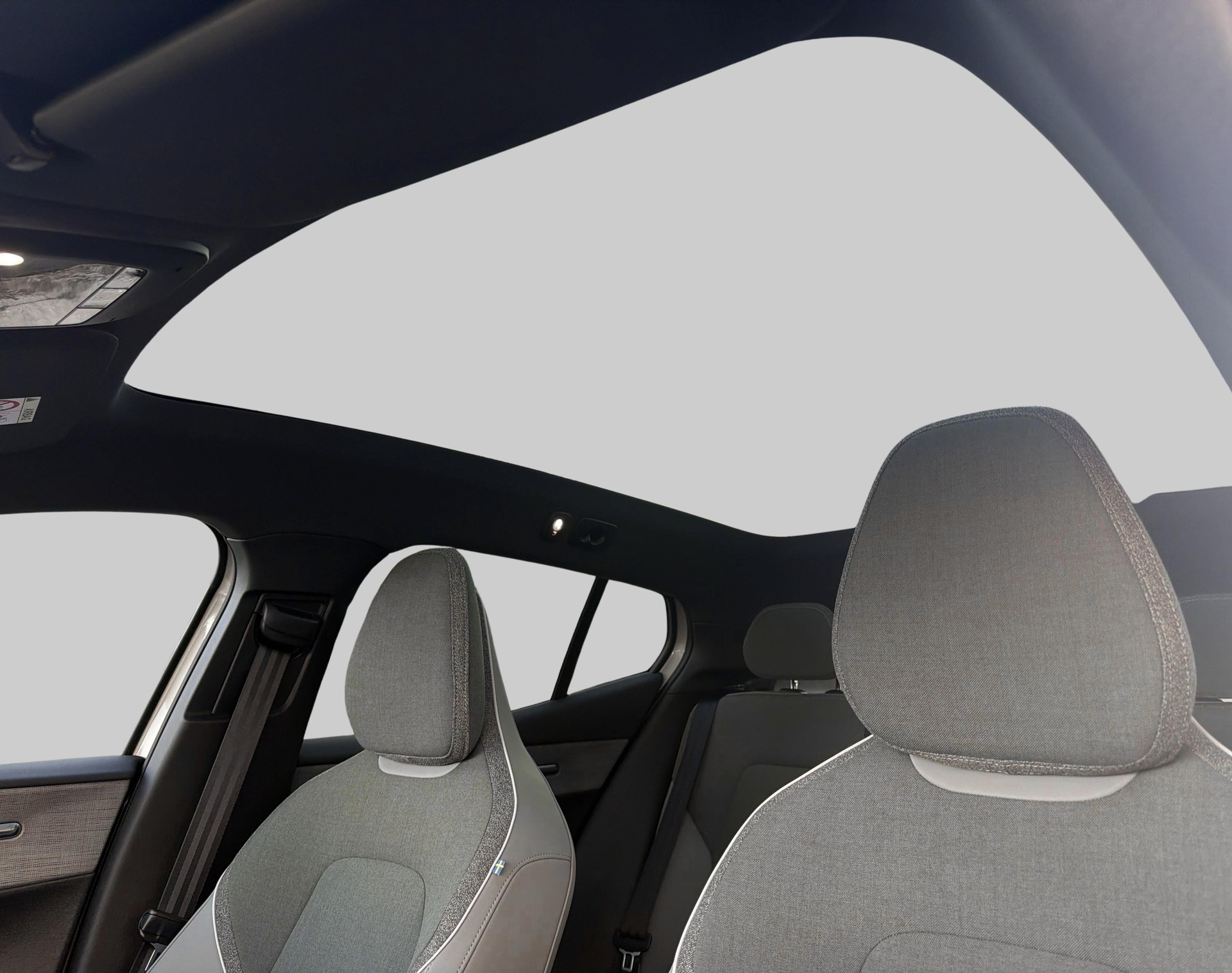 VOLVO EX 30 E60 Twin Ultra Performanc-image-14