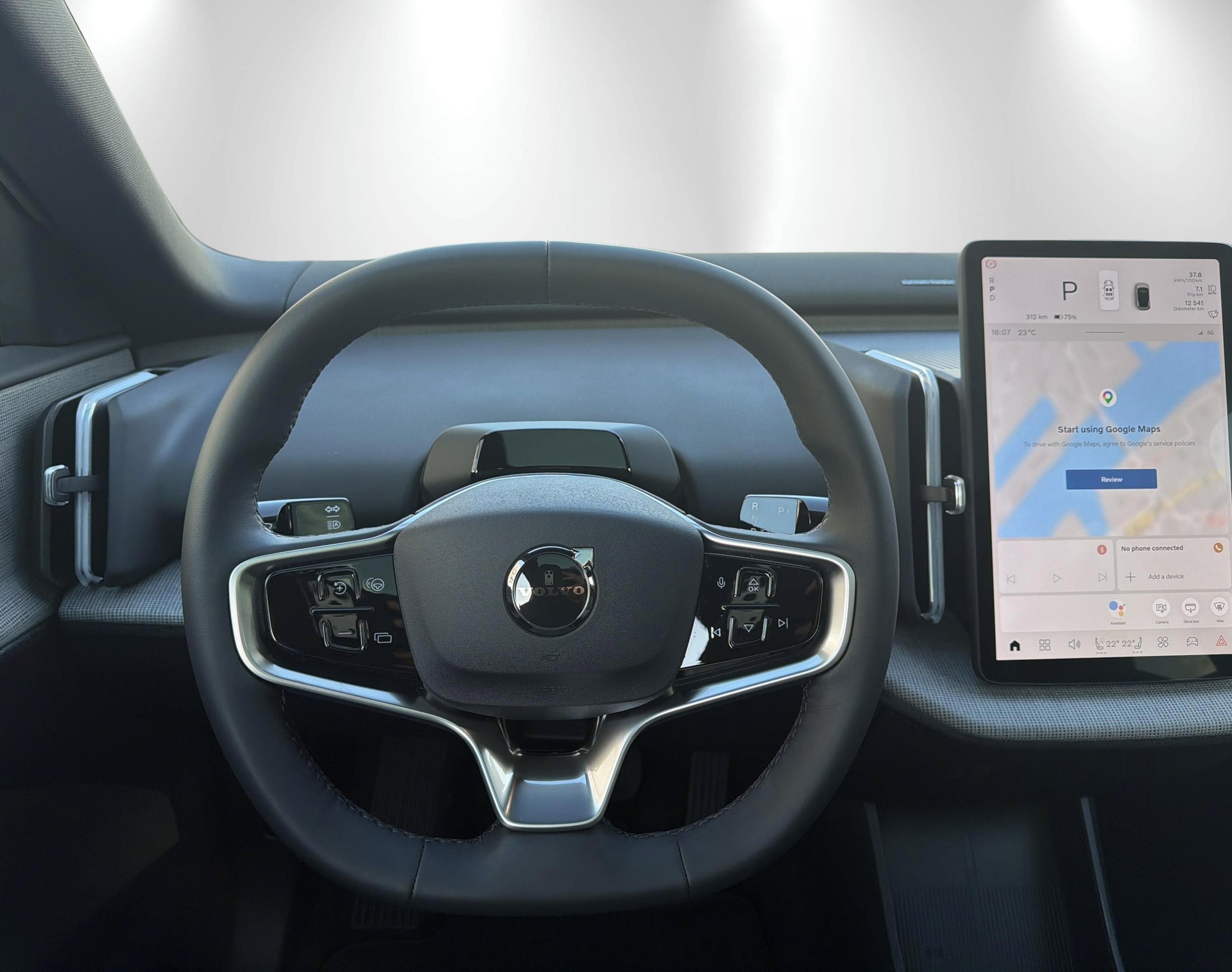 VOLVO EX 30 E60 Twin Ultra Performanc-image-10