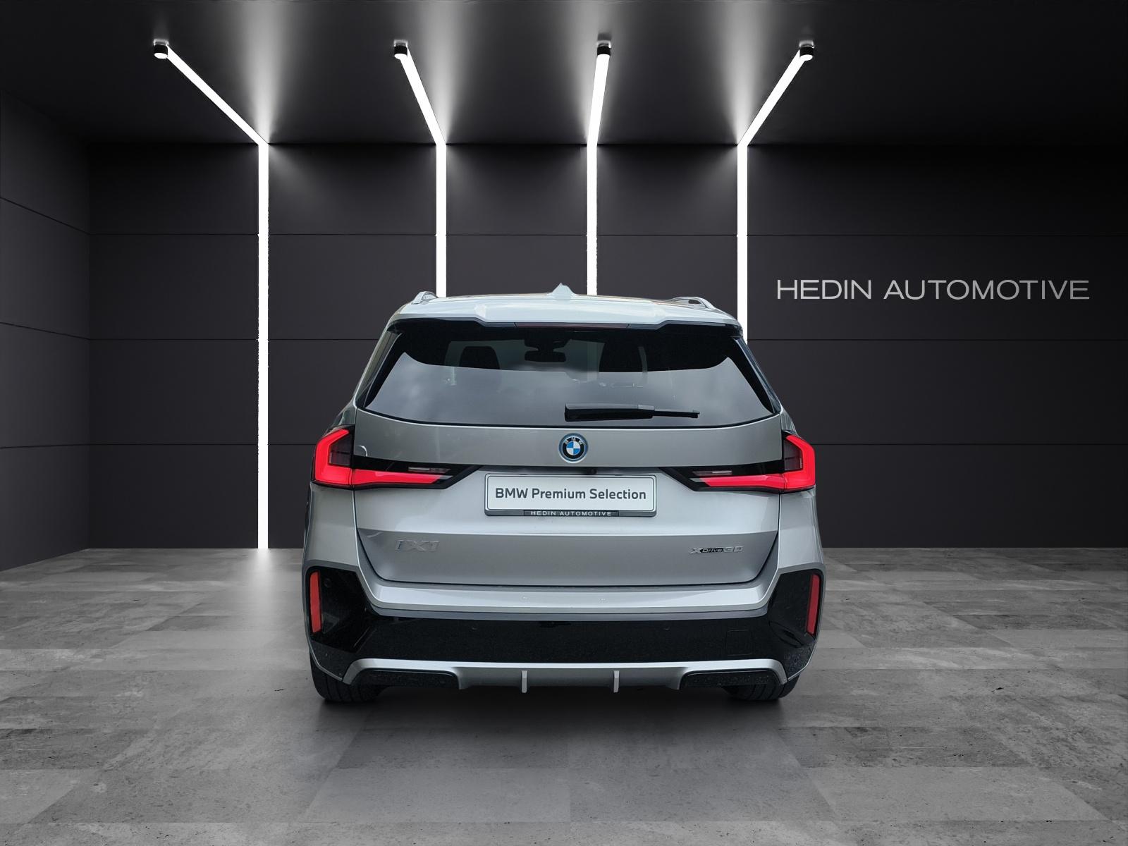 BMW iX1 U11 30 xDrive-image-3