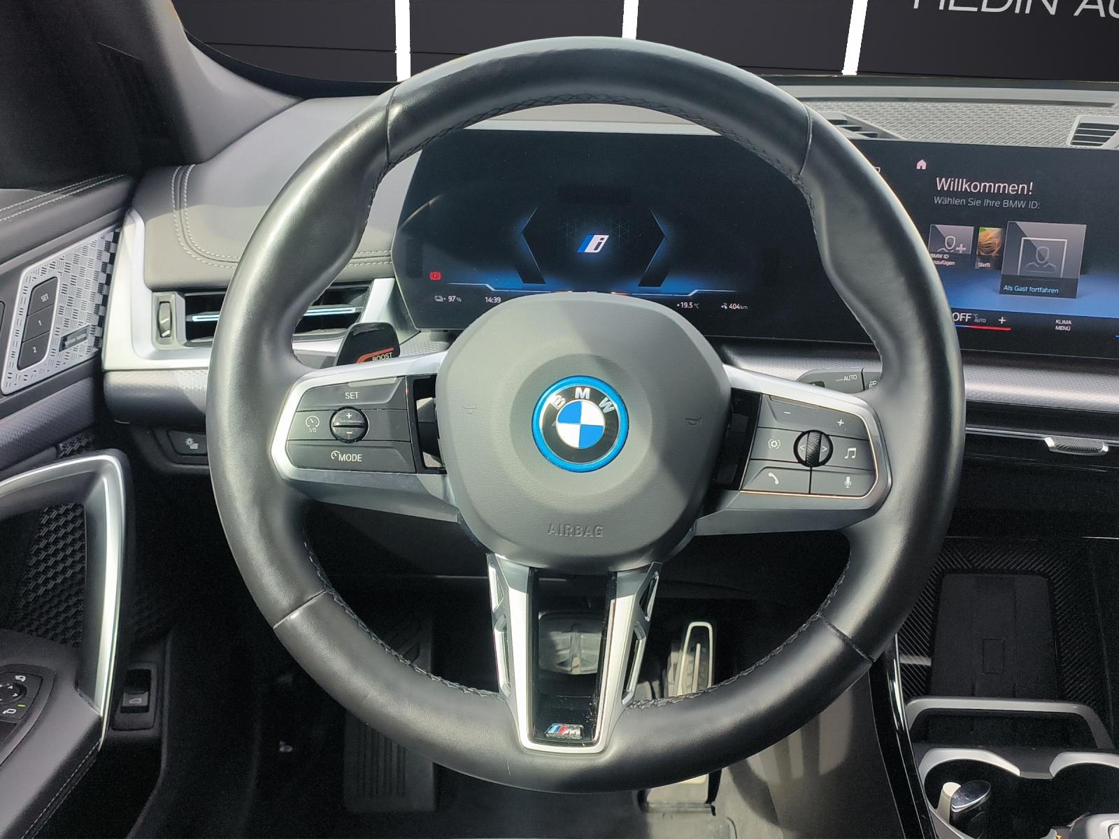 BMW iX1 U11 30 xDrive-image-15