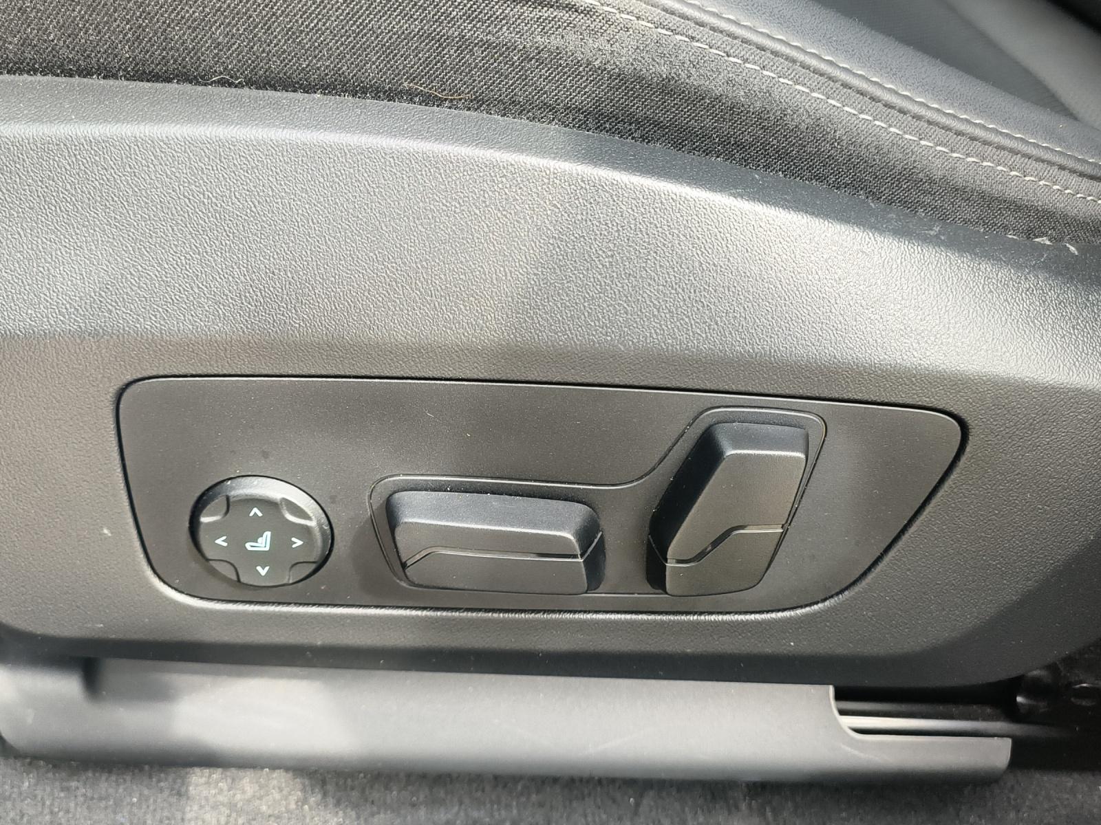 BMW iX1 U11 30 xDrive-image-21