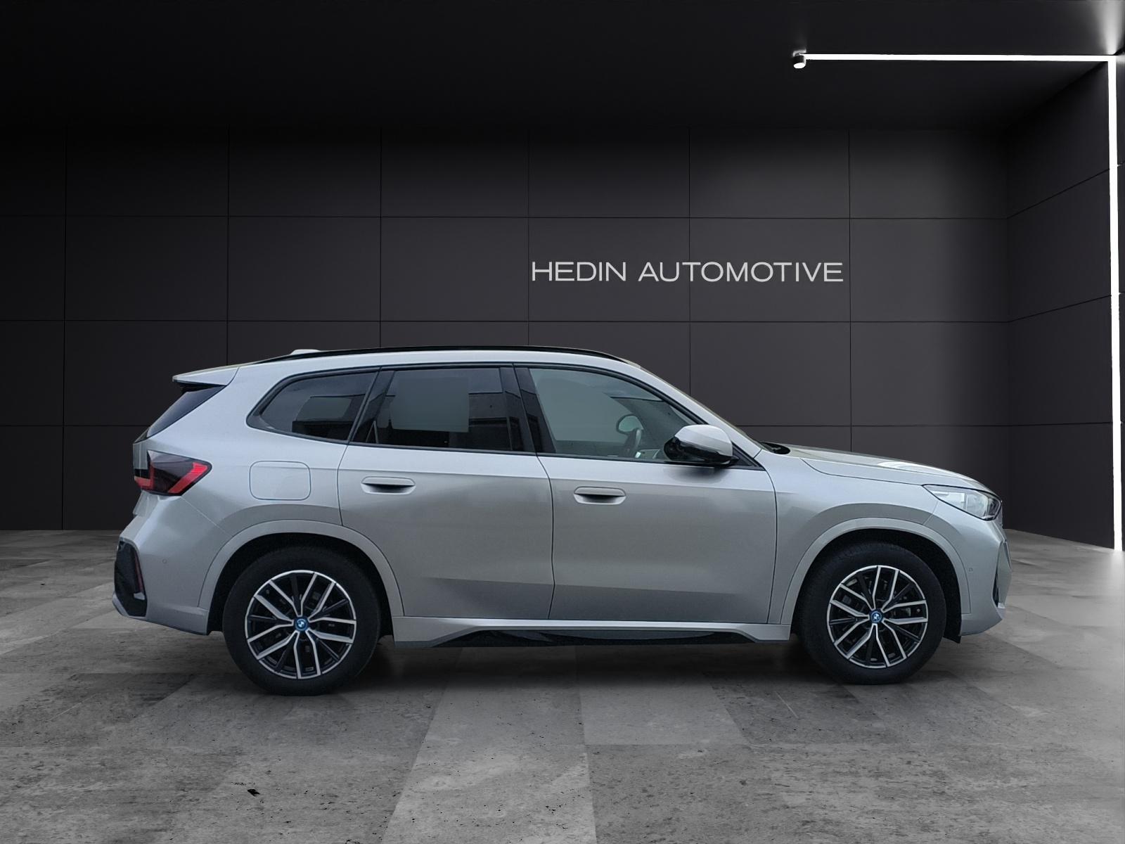 BMW iX1 U11 30 xDrive-image-5