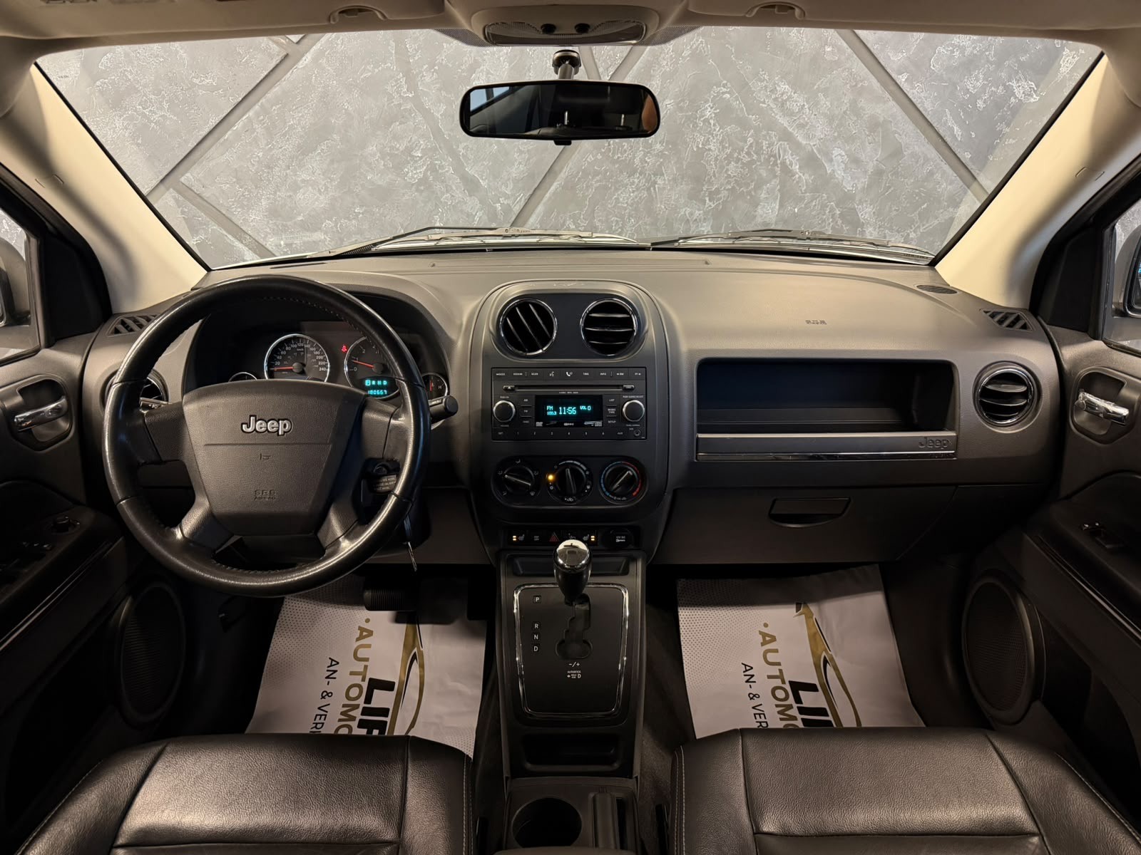 JEEP Compass 2.4 Limited CVT-image-6