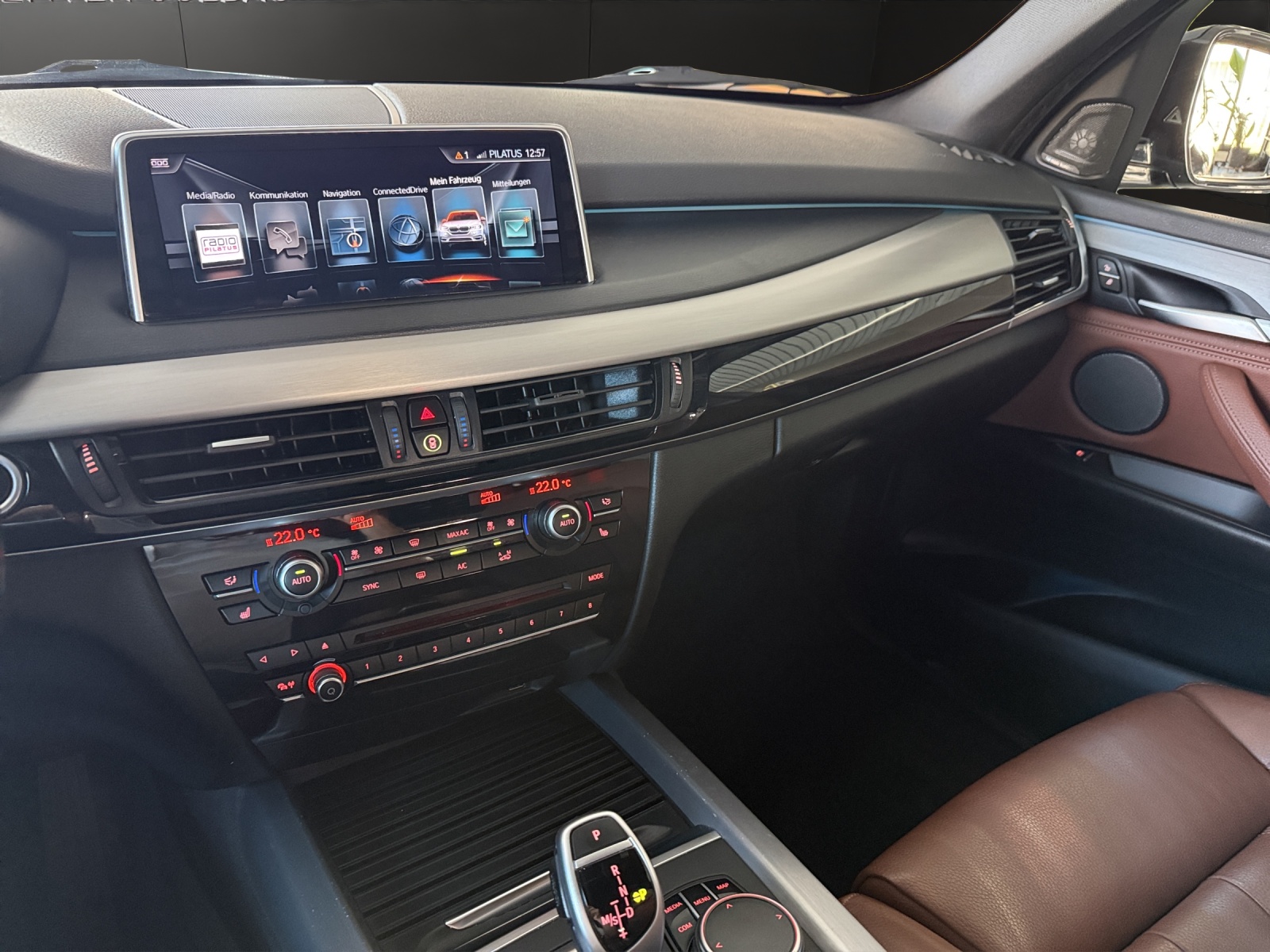BMW X5 xDrive 30d Steptronic-image-12
