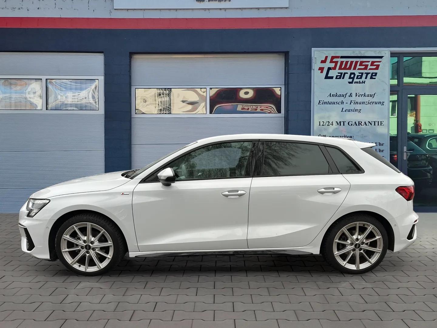 AUDI A3 Sportback 35 TFSI S line S-tronic-image-4