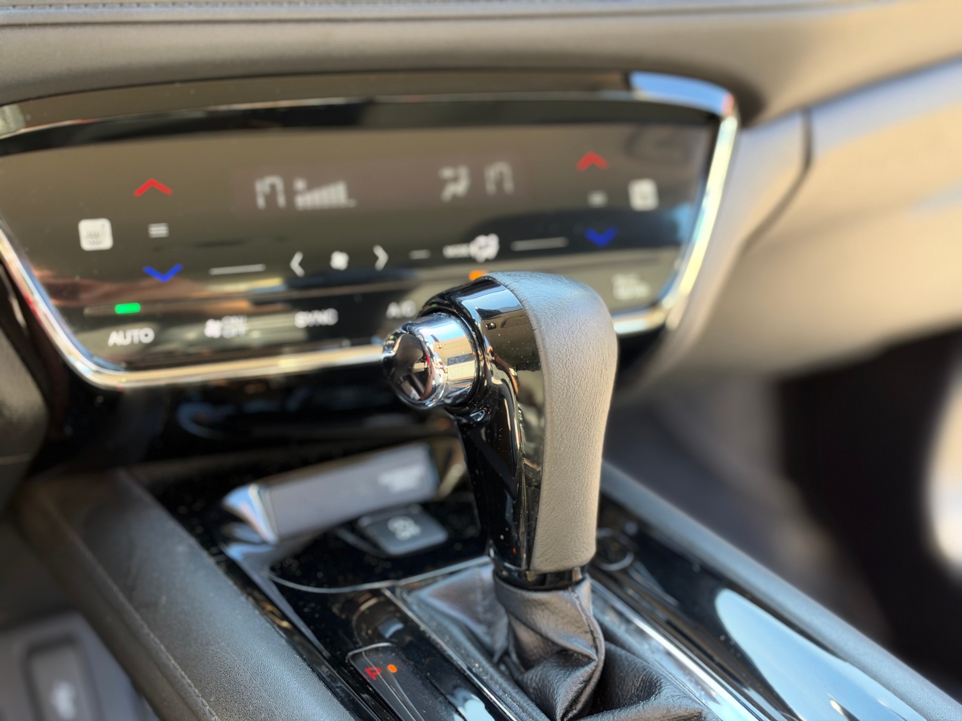 HONDA HR-V 1.5i-VTEC Elegance CVT-image-22