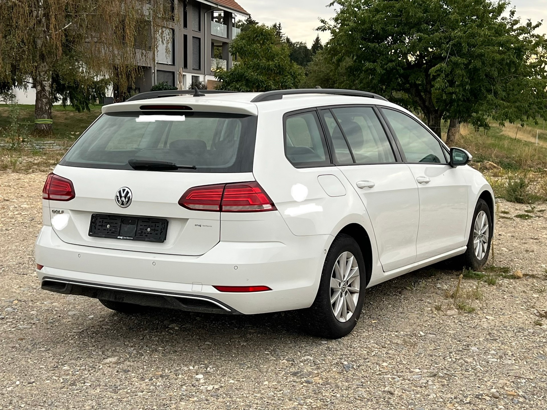 VW Golf Variant 1.6 TDI Comfortline DSG-image-5
