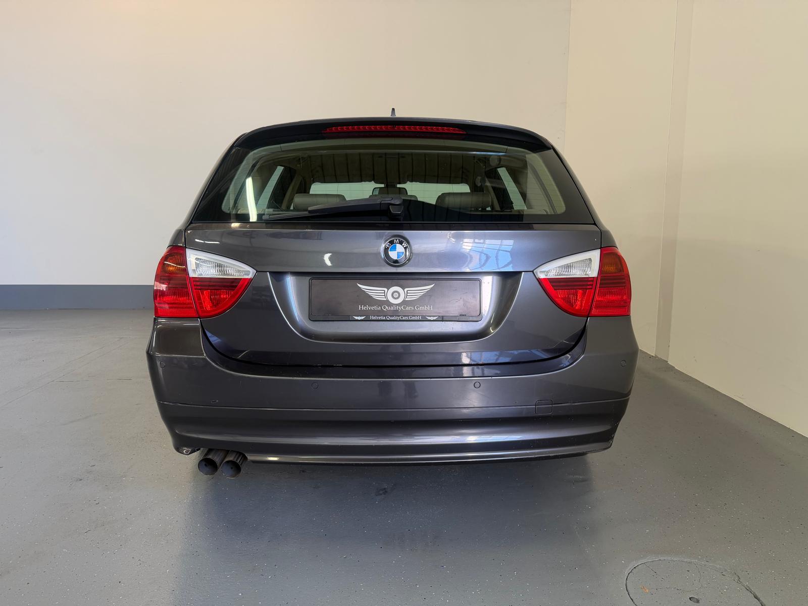 BMW 325xi Touring more4you-image-11